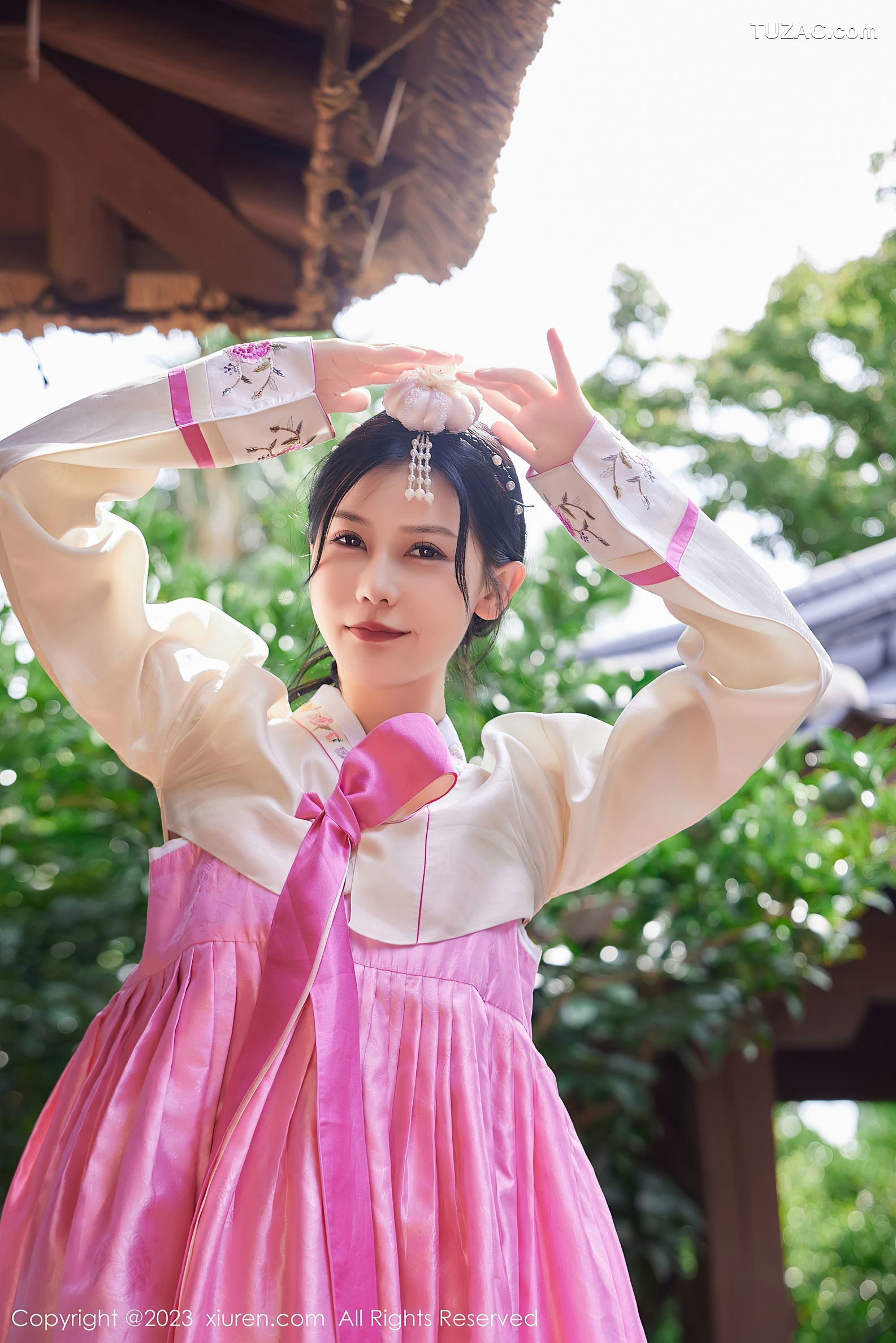 XiuRen秀人网-7564-尹甜甜-艳红色大长今服饰肉色紧身透视装-2023.10.26