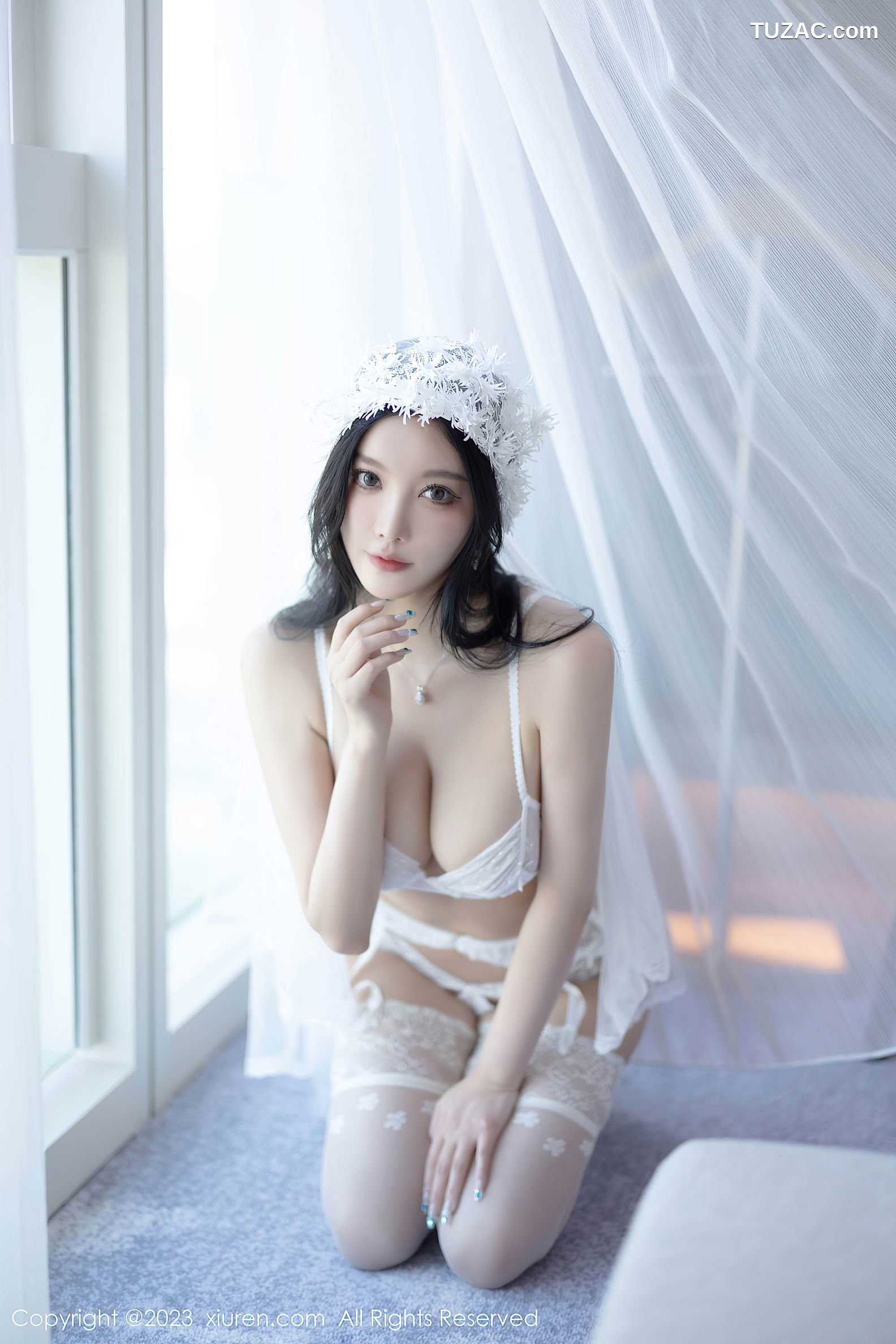 XiuRen秀人网-7590-杨晨晨Yome-黑丝女仆白蕾丝女仆-2023.10.31