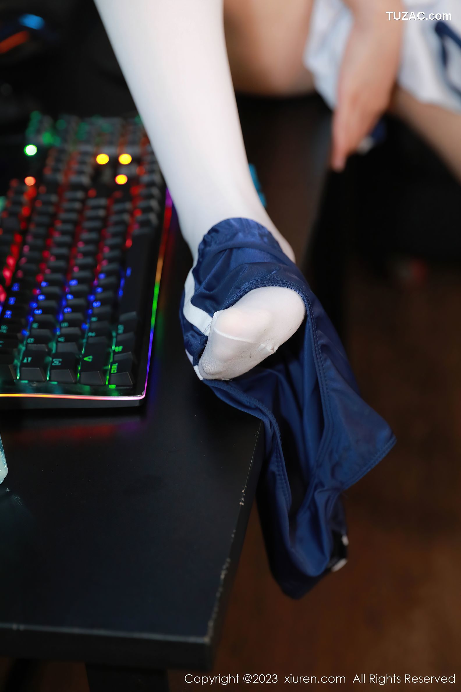 XiuRen秀人网-7600-白笑笑-学生运动装白T蓝短裤-2023.11.02