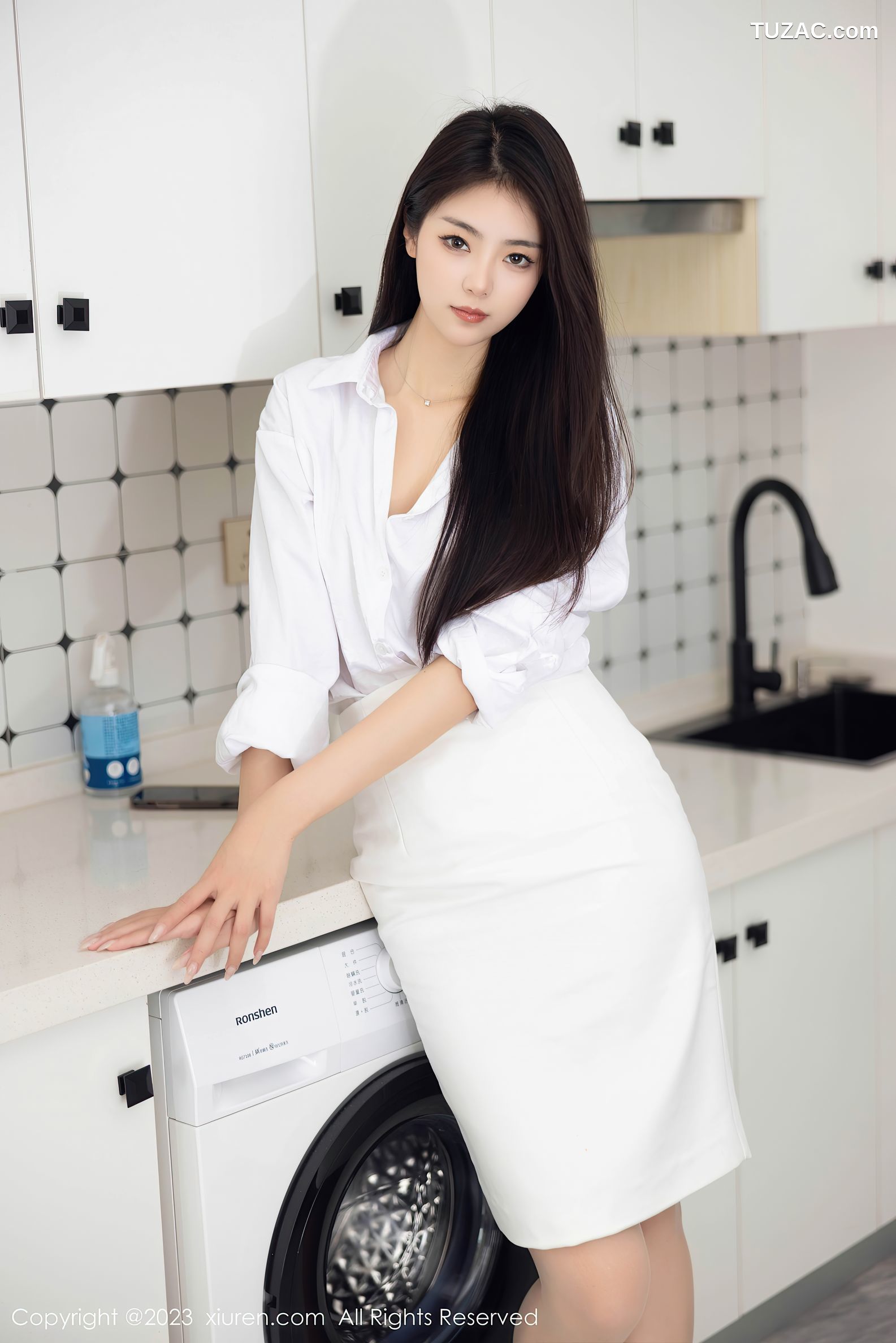 XiuRen秀人网-7601-可樂Vicky-白衬衫白短裙原色丝袜-2023.11.02