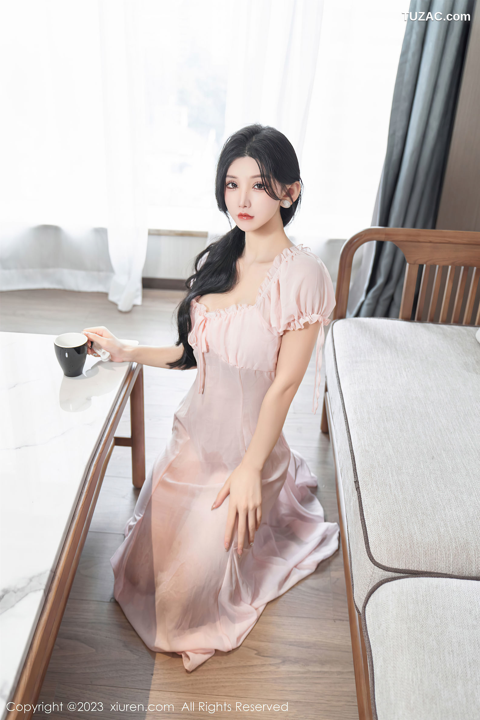 XiuRen秀人网-7615-周于希Sally-主题《偷窥狂》淡粉睡衣黑色情趣内衣-2023.11.03