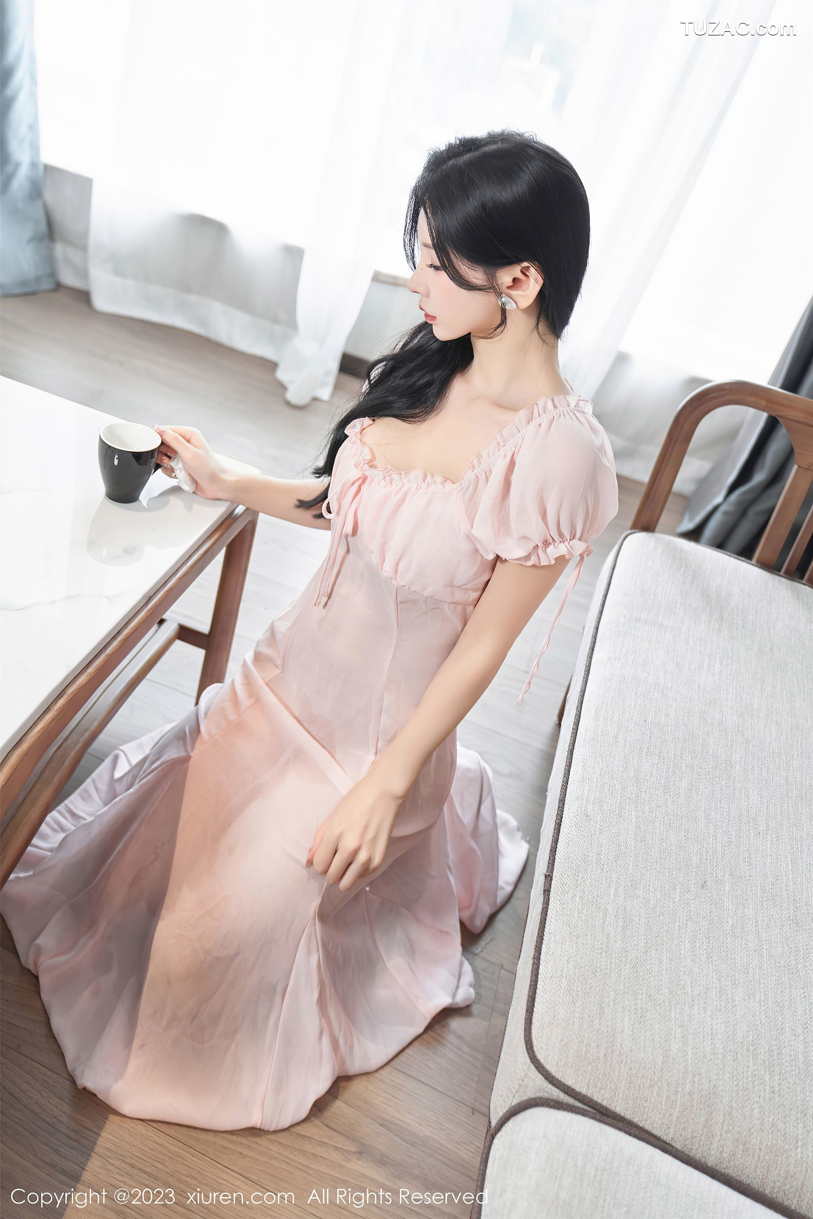 XiuRen秀人网-7615-周于希Sally-主题《偷窥狂》淡粉睡衣黑色情趣内衣-2023.11.03