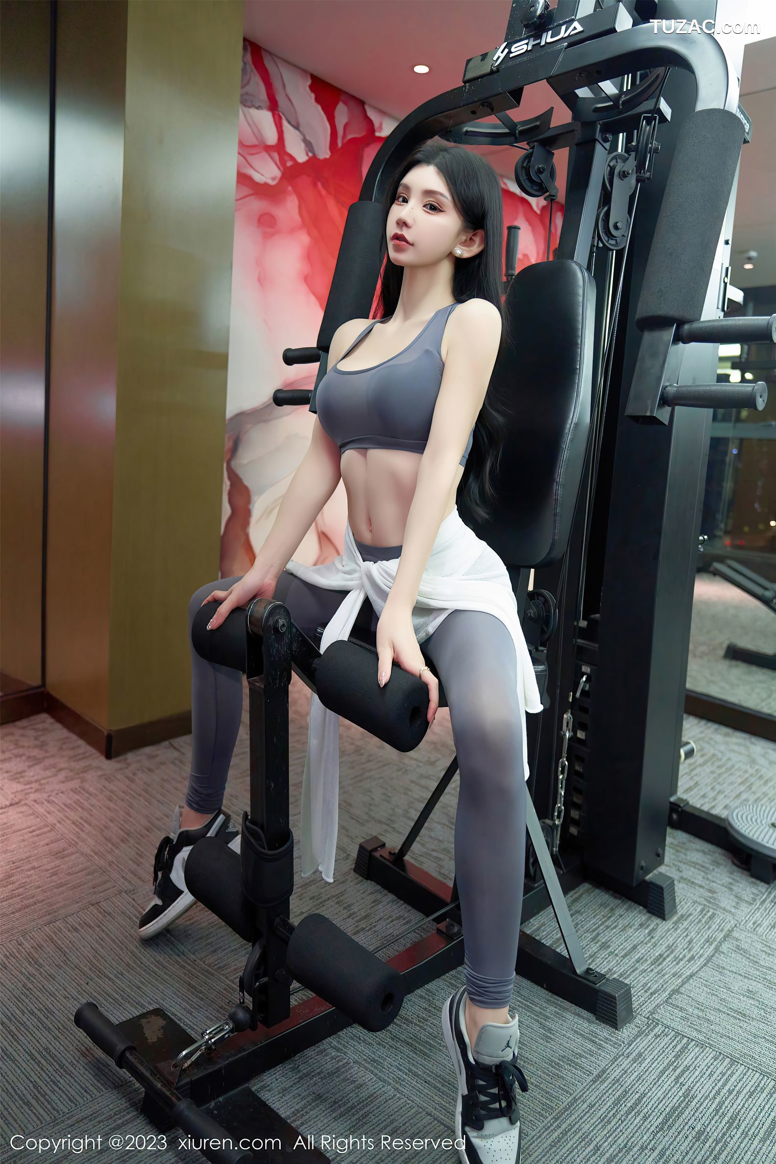 XiuRen秀人网-7651-周于希Sally-主题《健身博主酒店一天》灰色运动装-2023.11.10