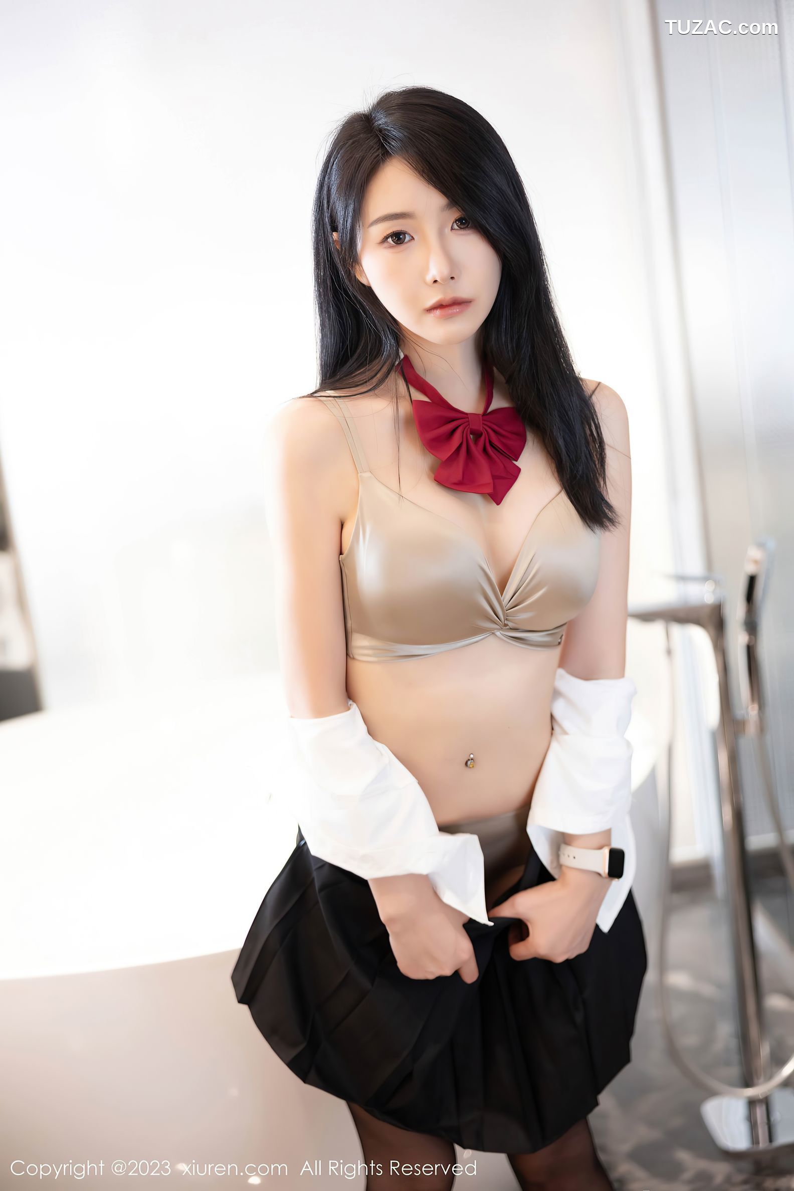 XiuRen秀人网-7653-苏苏阿-白衬衫黑短裙学生装黑丝-2023.11.13