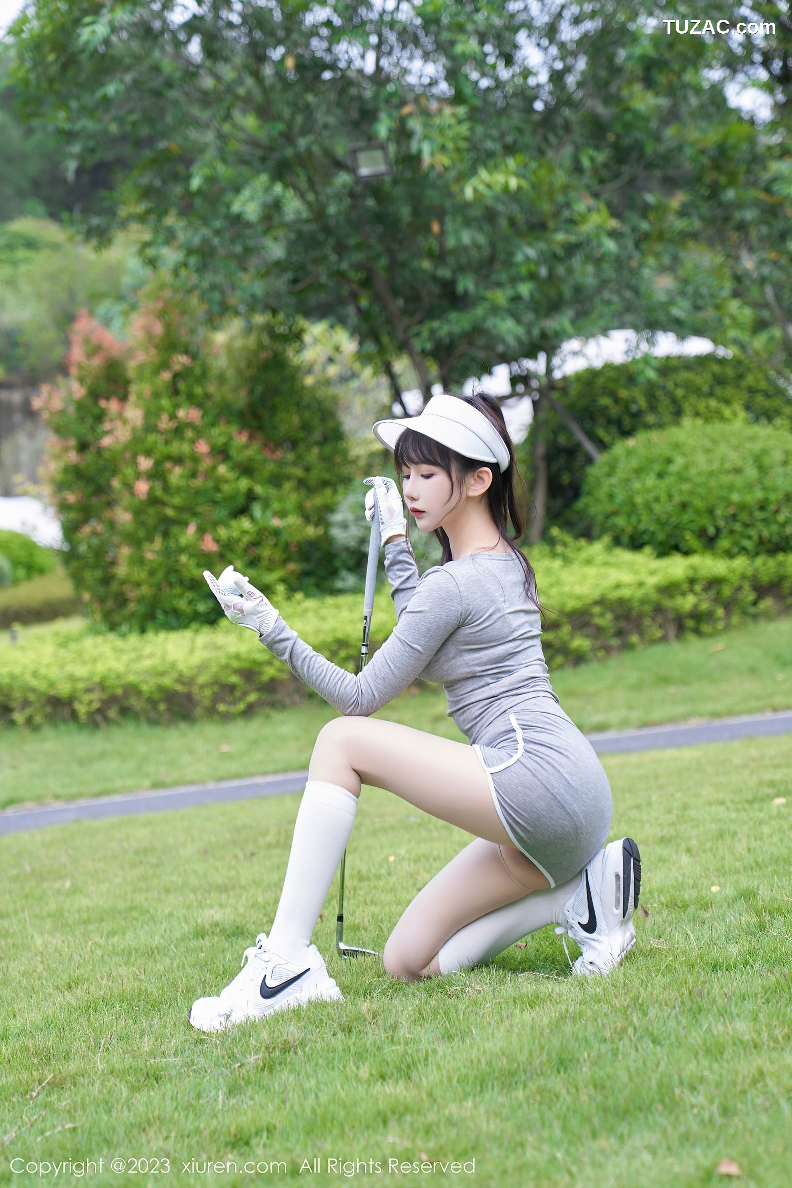 XiuRen秀人网-7657-波巧酱-高球女神浅灰运动装-2023.11.14