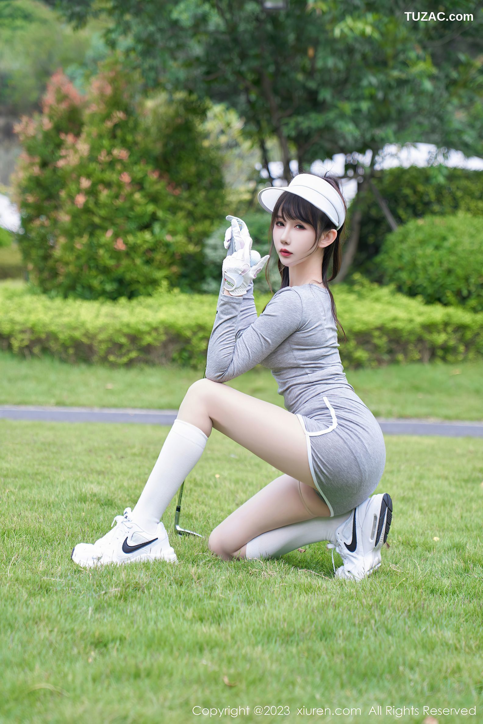 XiuRen秀人网-7657-波巧酱-高球女神浅灰运动装-2023.11.14