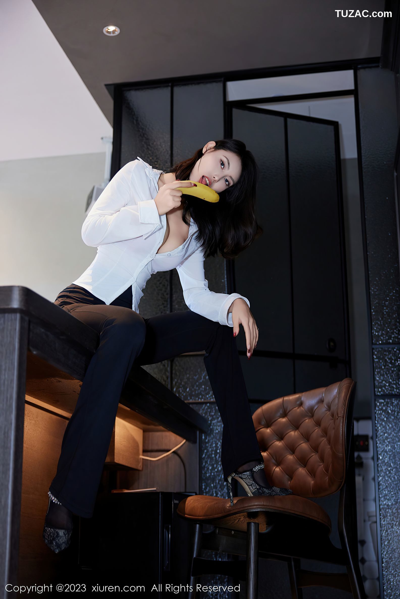 XiuRen秀人网-7692-lingyu69-白衫黑长裤红色内衣黑丝-2023.11.21