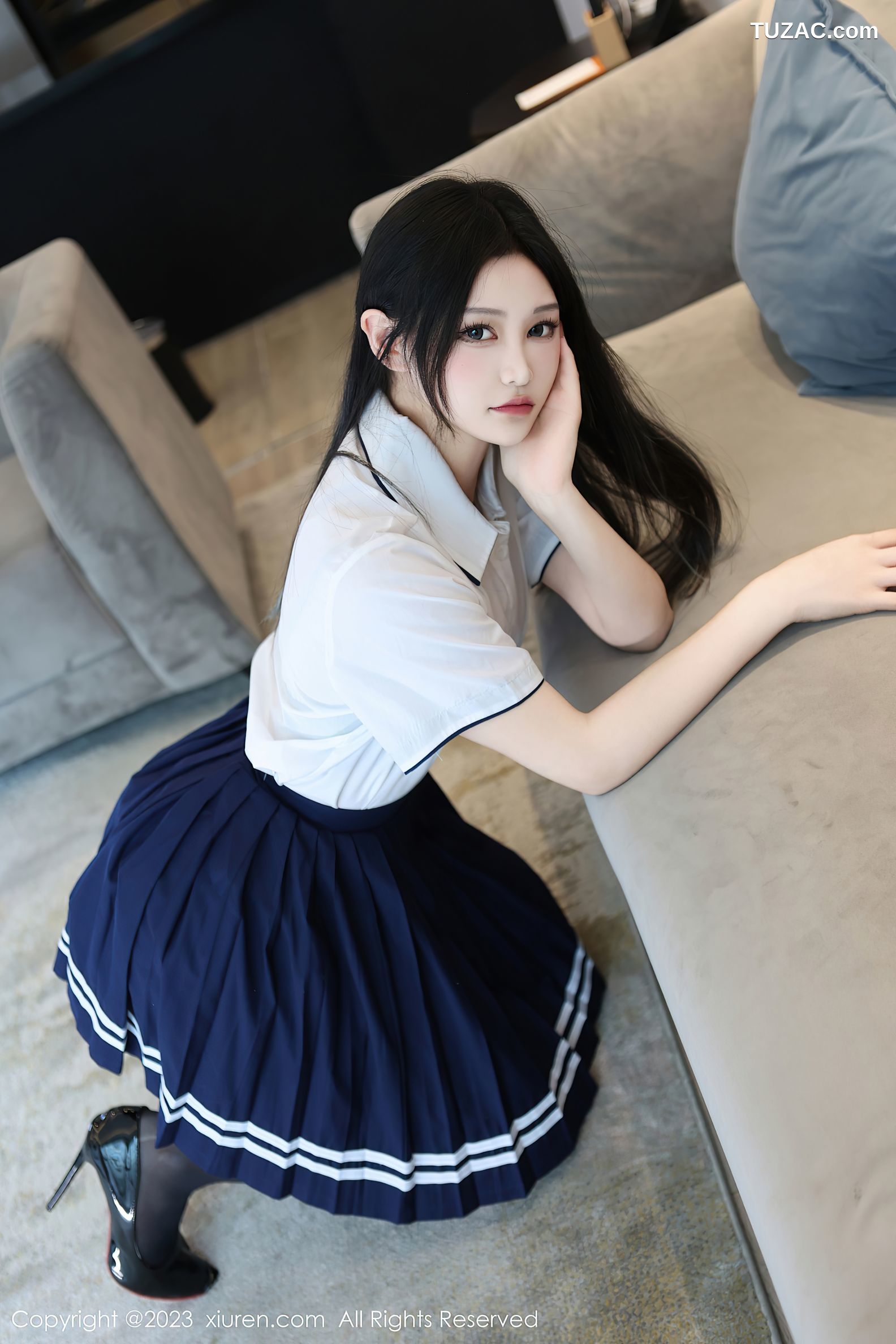 XiuRen秀人网-7697-大橘BBKira-白衬衫深蓝短裙学生装黑色轻透内衣黑丝-2023.11.22