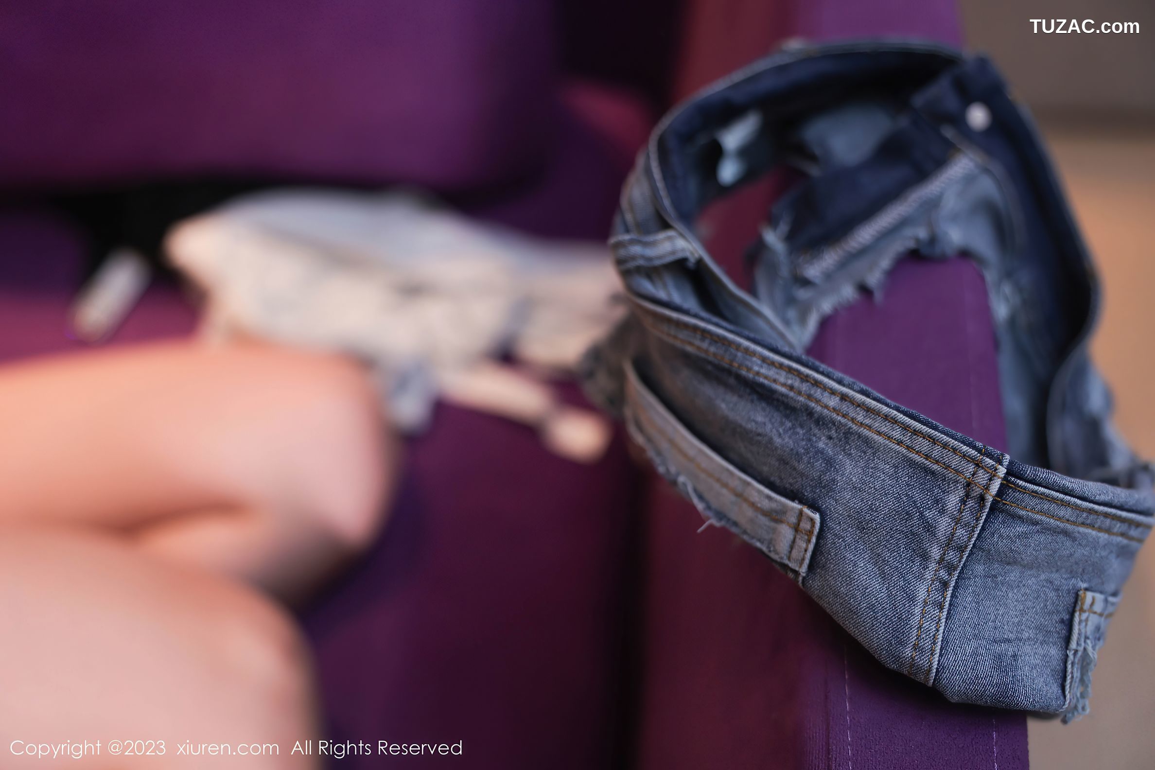 XiuRen秀人网-7722-杉菜-白T超短牛仔裤-2023.11.27