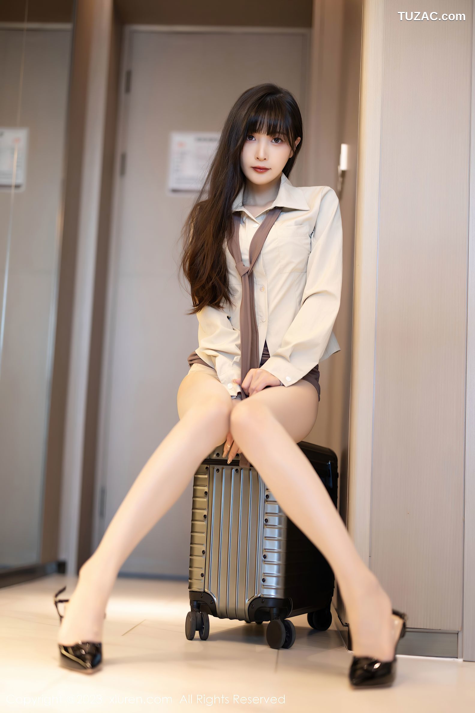 XiuRen秀人网-7745-林星阑-衬衫短裙空姐制服原色丝袜-2023.11.30