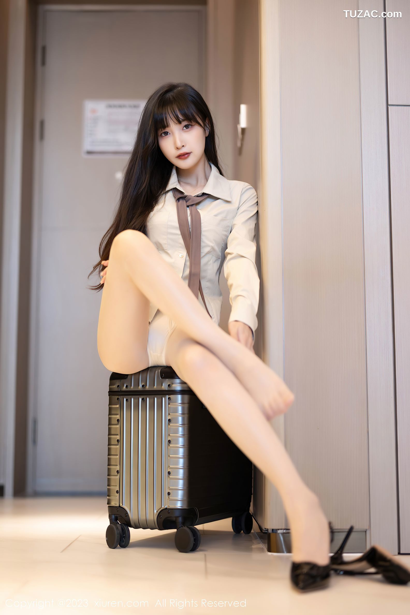 XiuRen秀人网-7745-林星阑-衬衫短裙空姐制服原色丝袜-2023.11.30