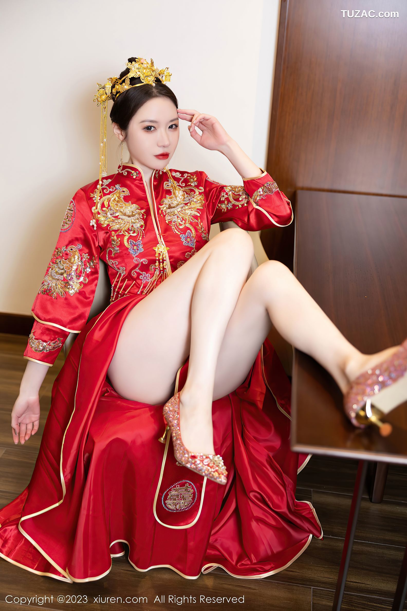 XiuRen秀人网-7766-梦心玥-红色中式婚服红肚兜-2023.12.05