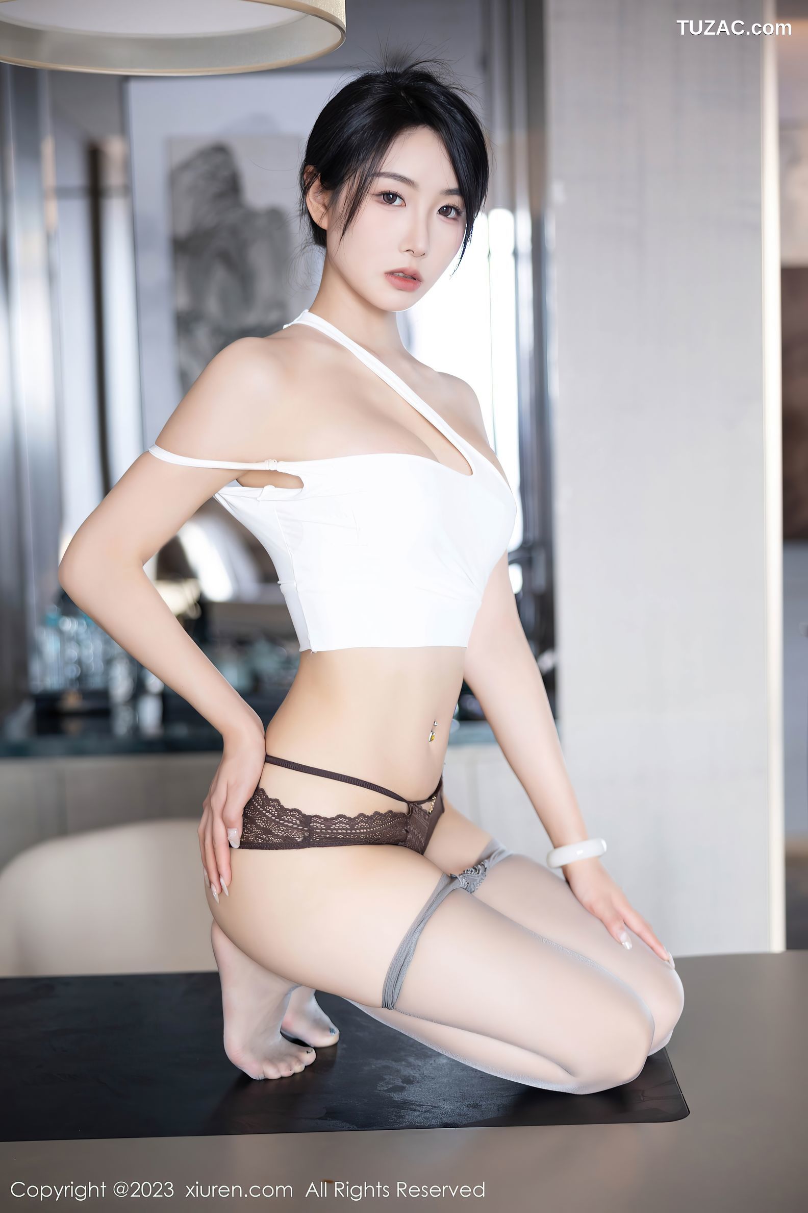 XiuRen秀人网-7781-苏苏阿-白T牛仔裤黑蕾丝内裤-2023.12.08