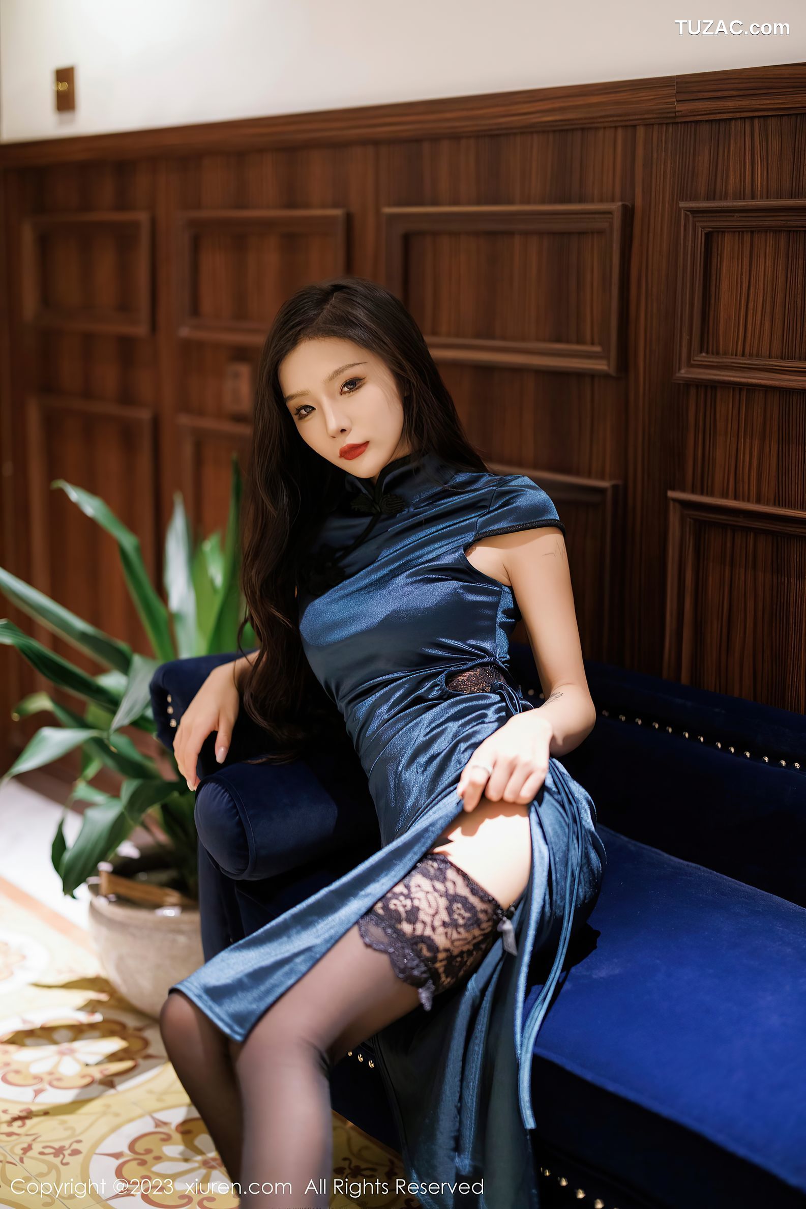 XiuRen秀人网-7800-七七kiko-蓝色旗袍黑丝-2023.12.13