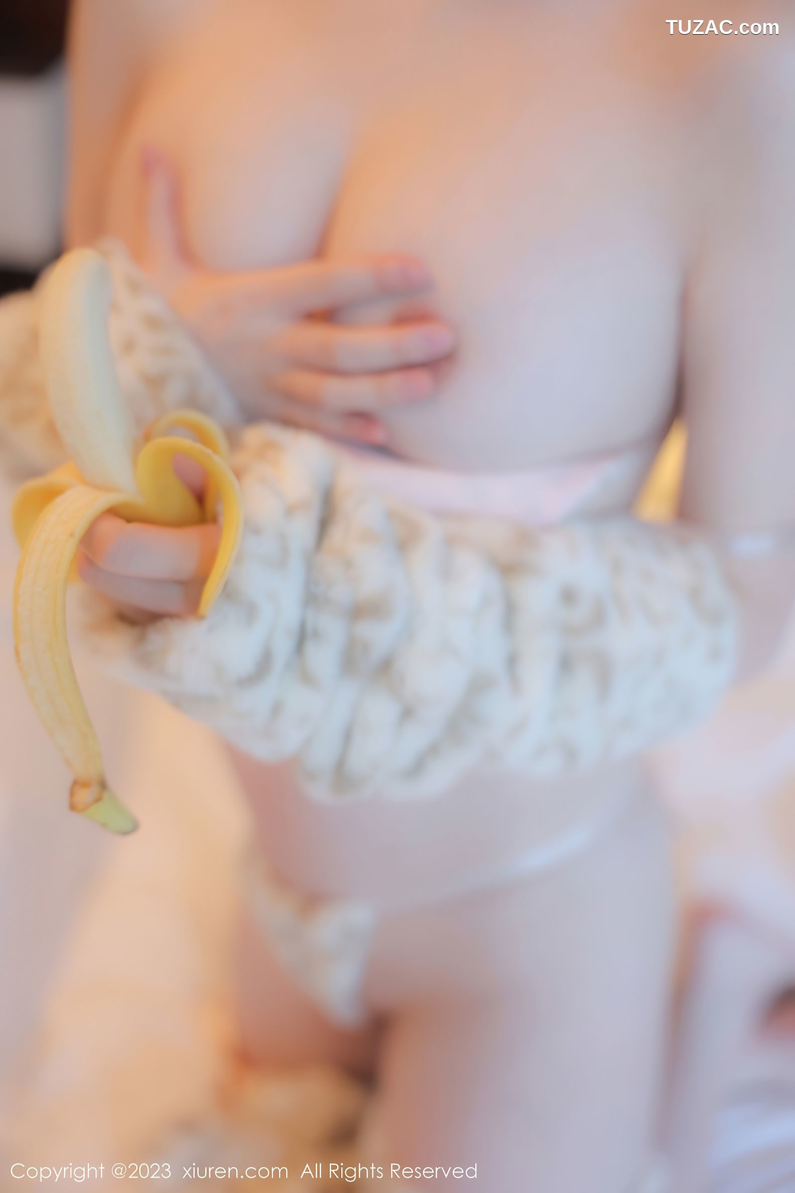 XiuRen秀人网-7803-林悠悠-浅色毛绒卡哇伊服饰-2023.12.13