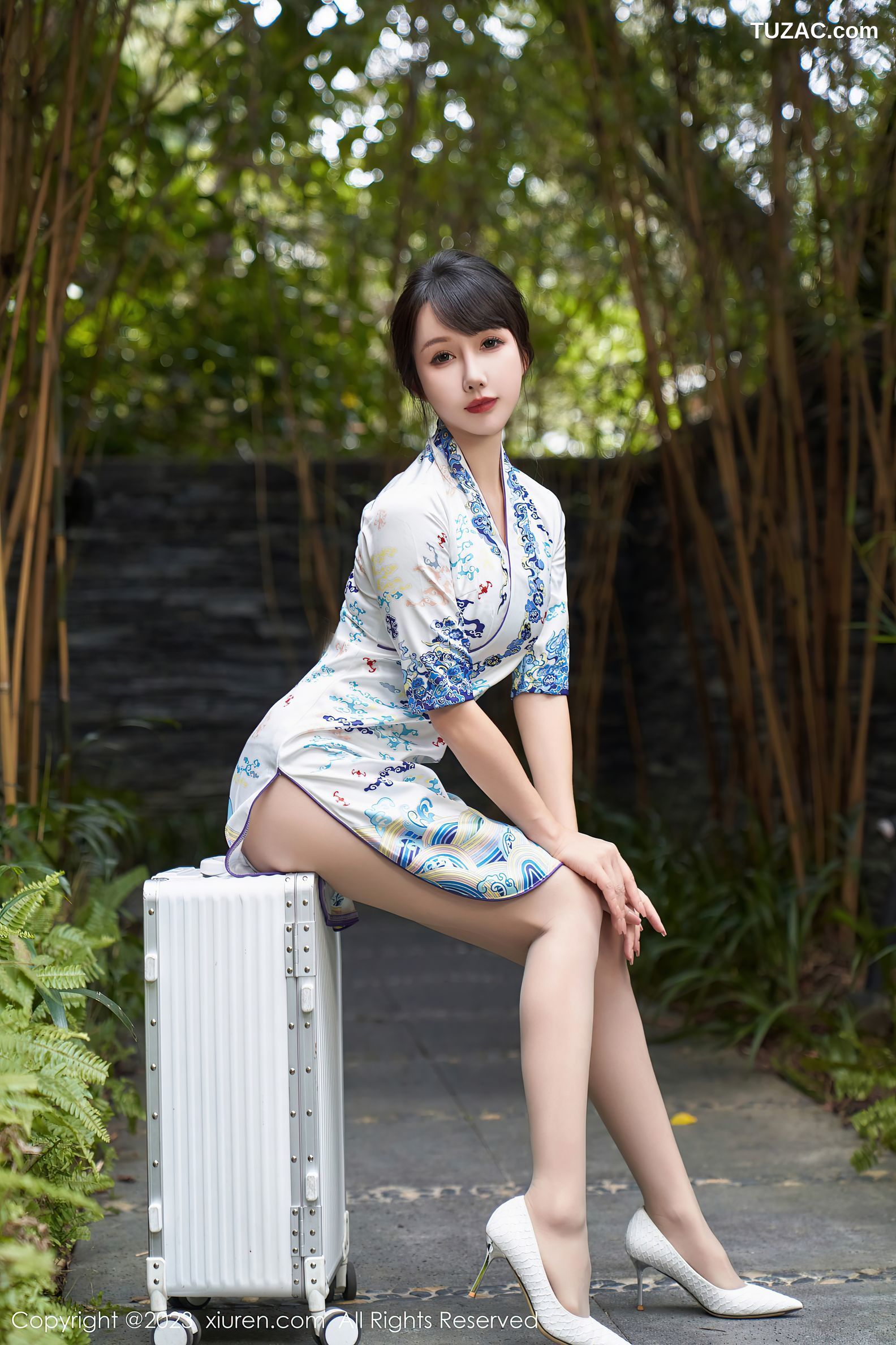XiuRen秀人网-7804-波巧酱-【空乘女友】中国风制服白蕾丝情趣内衣-2023.12.13