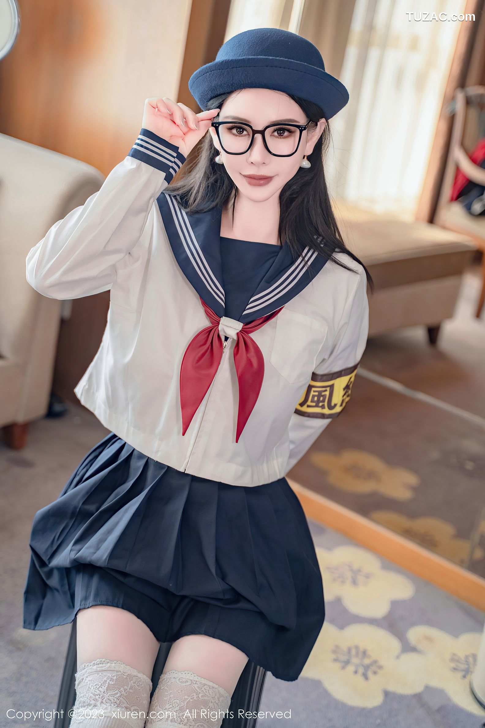 XiuRen秀人网-7839-悦悦姐-JK服空姐制服学生装税收装爆乳-2023.12.21