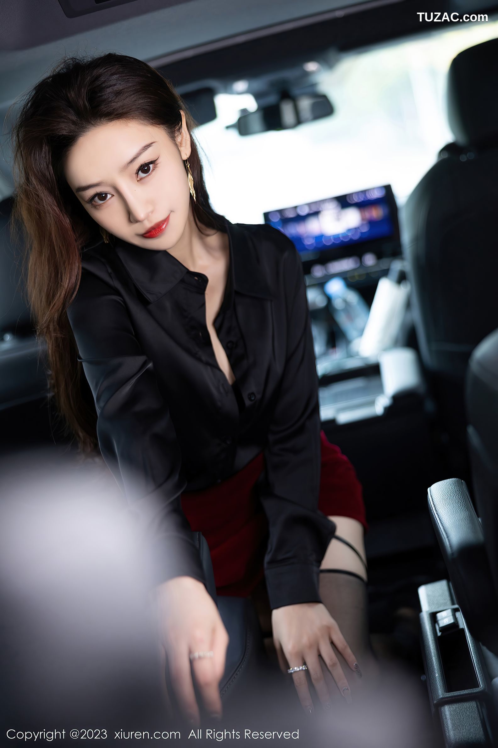 XiuRen秀人网-7867-苏曼兮-黑衫红短裙黑色内衣黑丝-2023.12.26