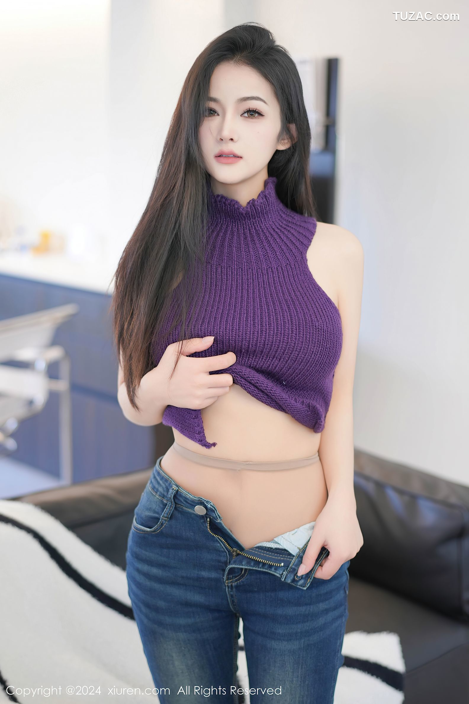 XiuRen秀人网-7918-谭小灵-紫T牛仔裤原色丝袜诱惑-2024.01.05