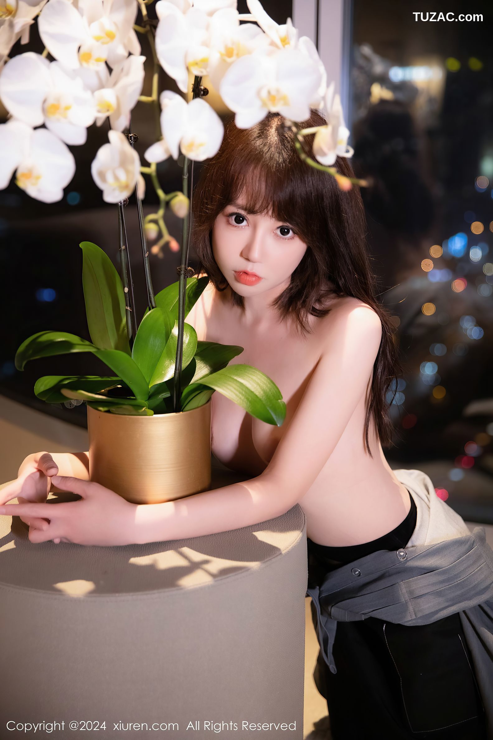 XiuRen秀人网-7953-金tiao-OL灰衬衫黑短裙黑丝爆乳-2024.01.12