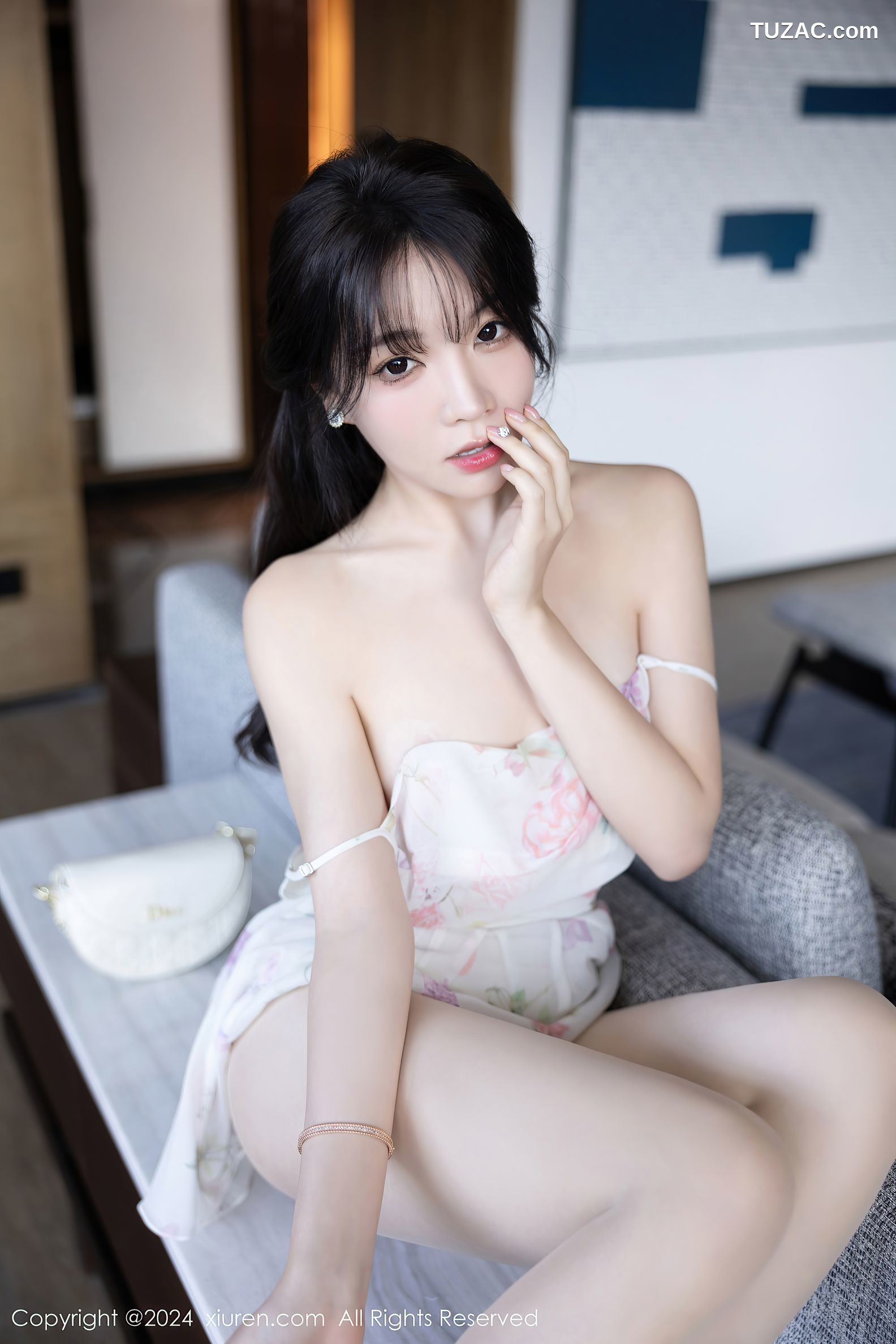 XiuRen秀人网-7959-徐莉芝Booty-白色连衣短裙黑色情趣内衣绑缚-2024.01.12