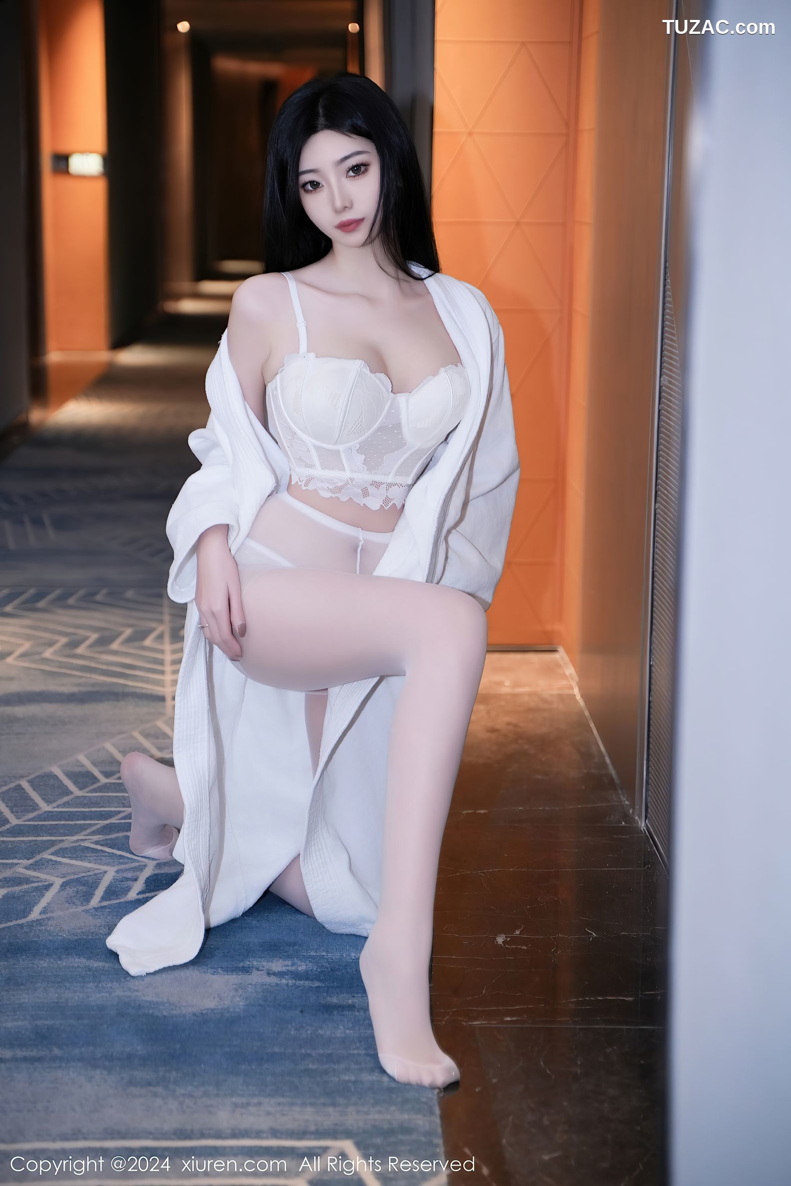 XiuRen秀人网-7960-安琪Yee-安琪-Yee-白色睡袍白色蕾丝内衣-2024.01.15