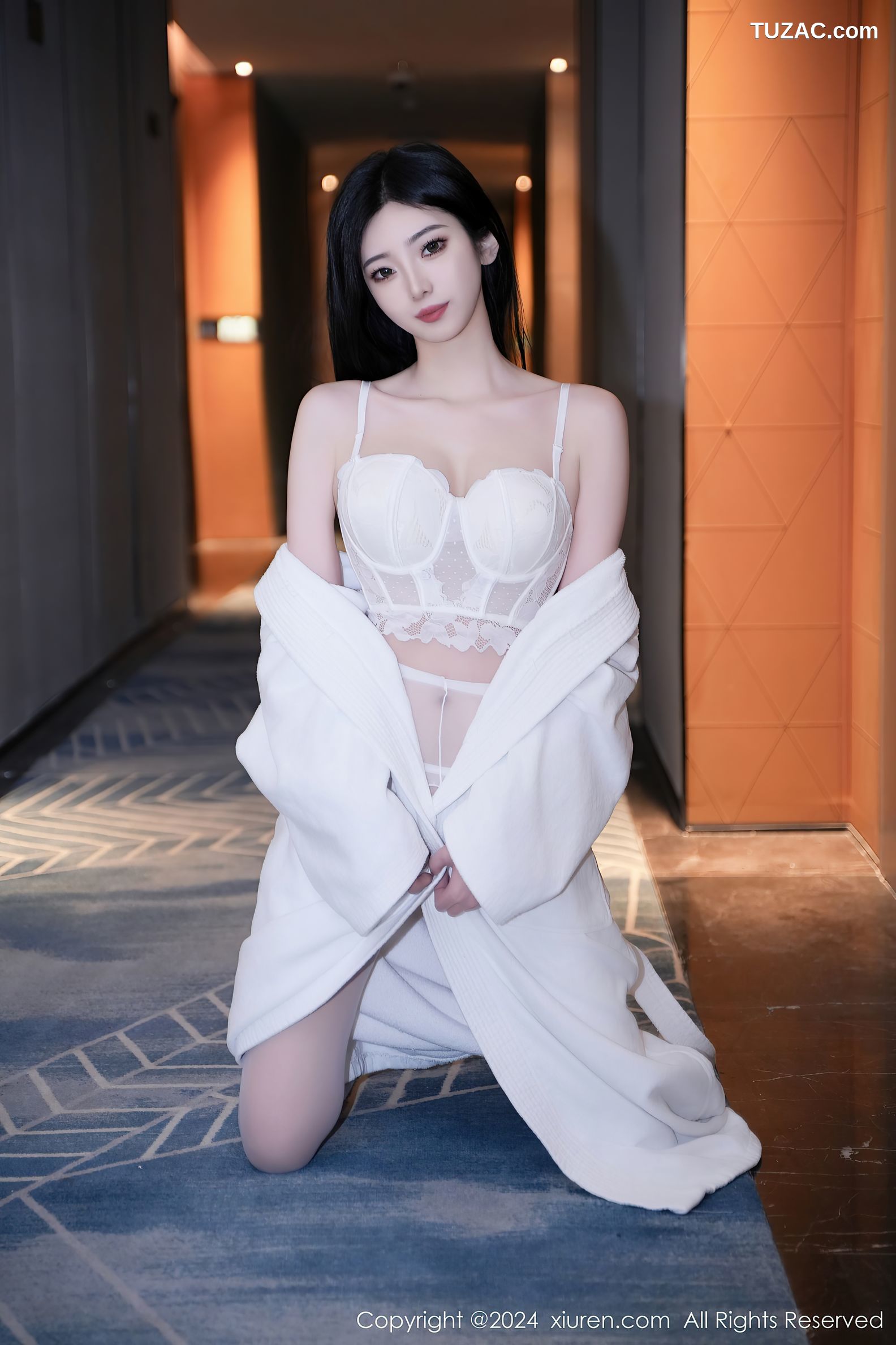 XiuRen秀人网-7960-安琪Yee-安琪-Yee-白色睡袍白色蕾丝内衣-2024.01.15