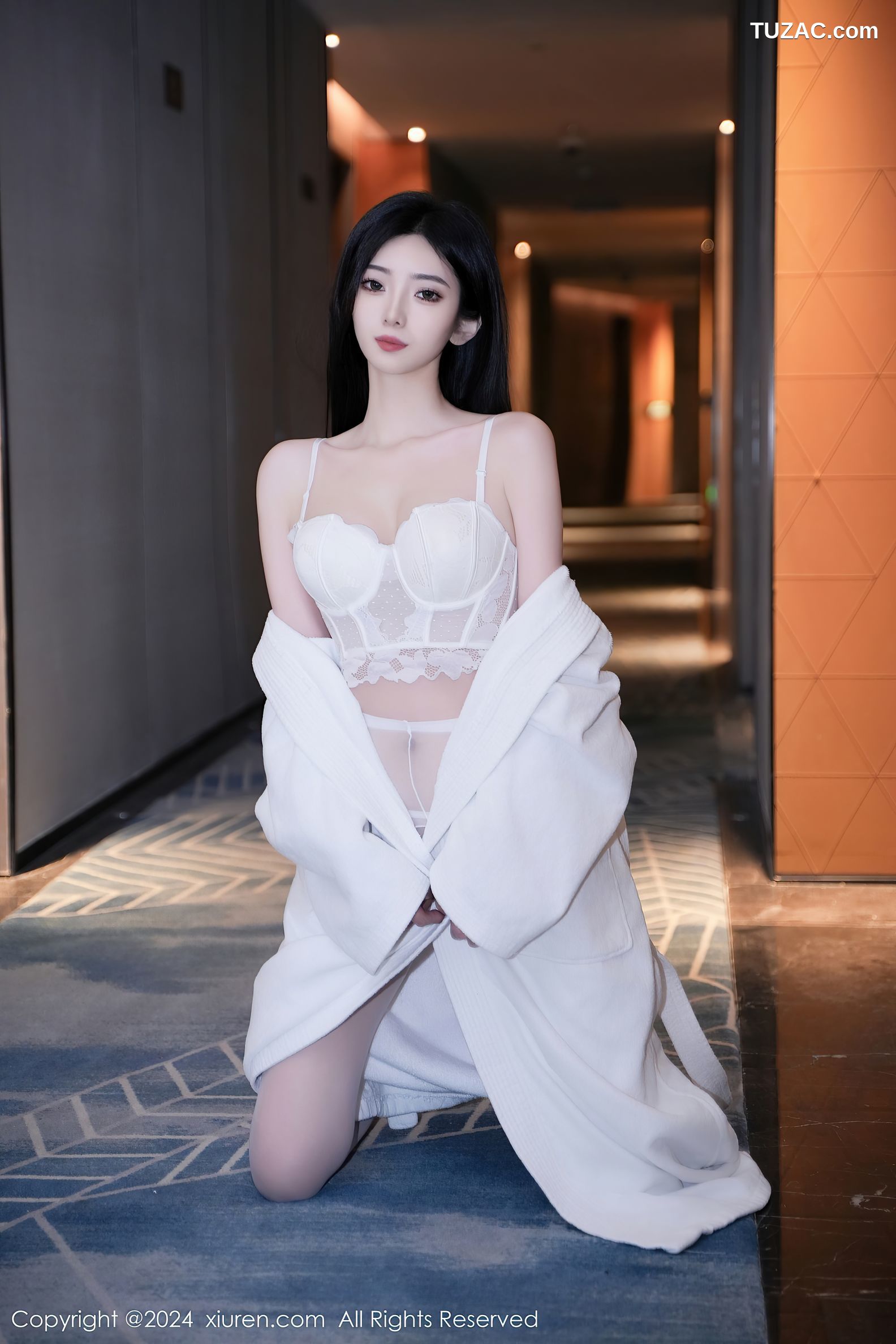 XiuRen秀人网-7960-安琪Yee-安琪-Yee-白色睡袍白色蕾丝内衣-2024.01.15