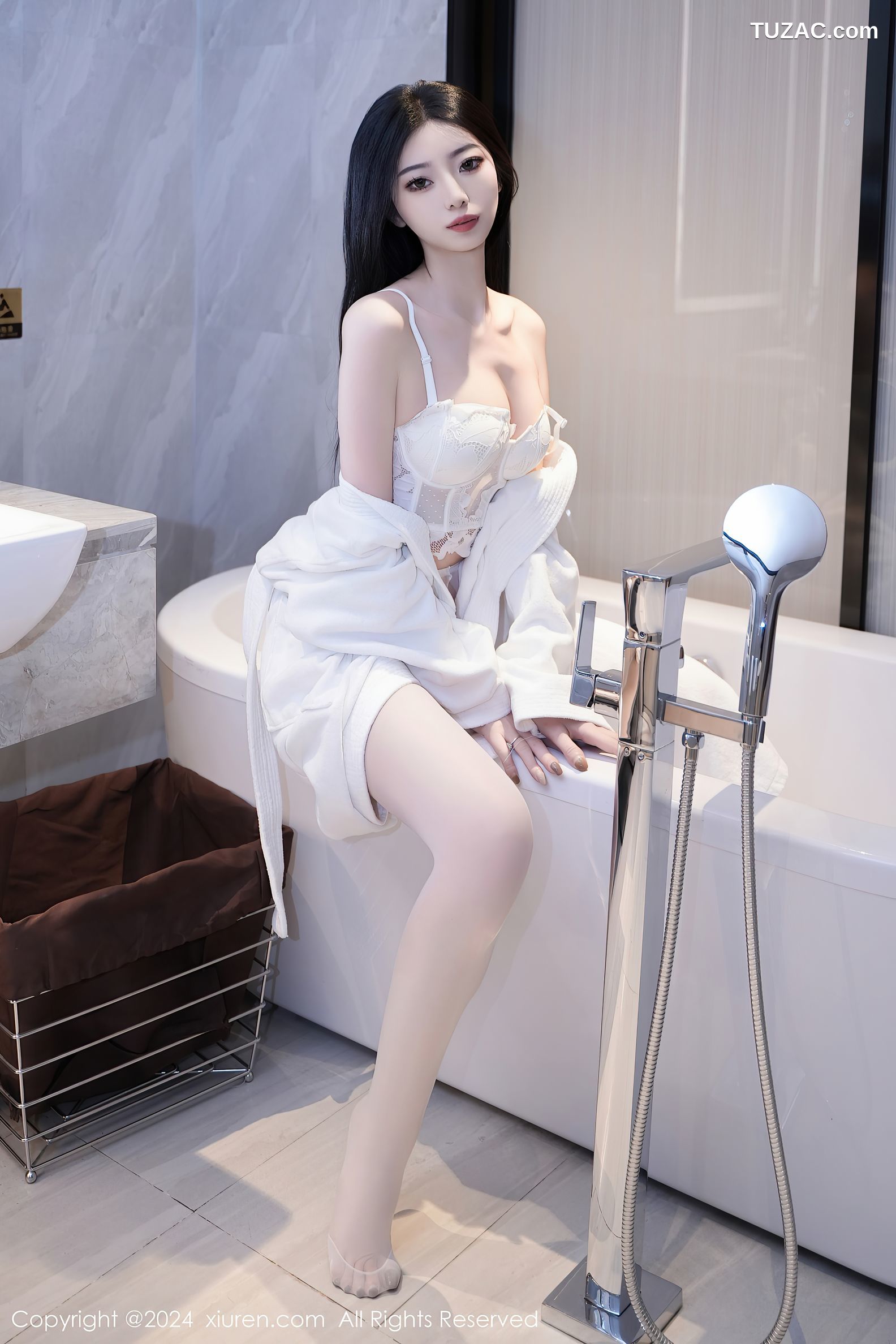 XiuRen秀人网-7960-安琪Yee-安琪-Yee-白色睡袍白色蕾丝内衣-2024.01.15