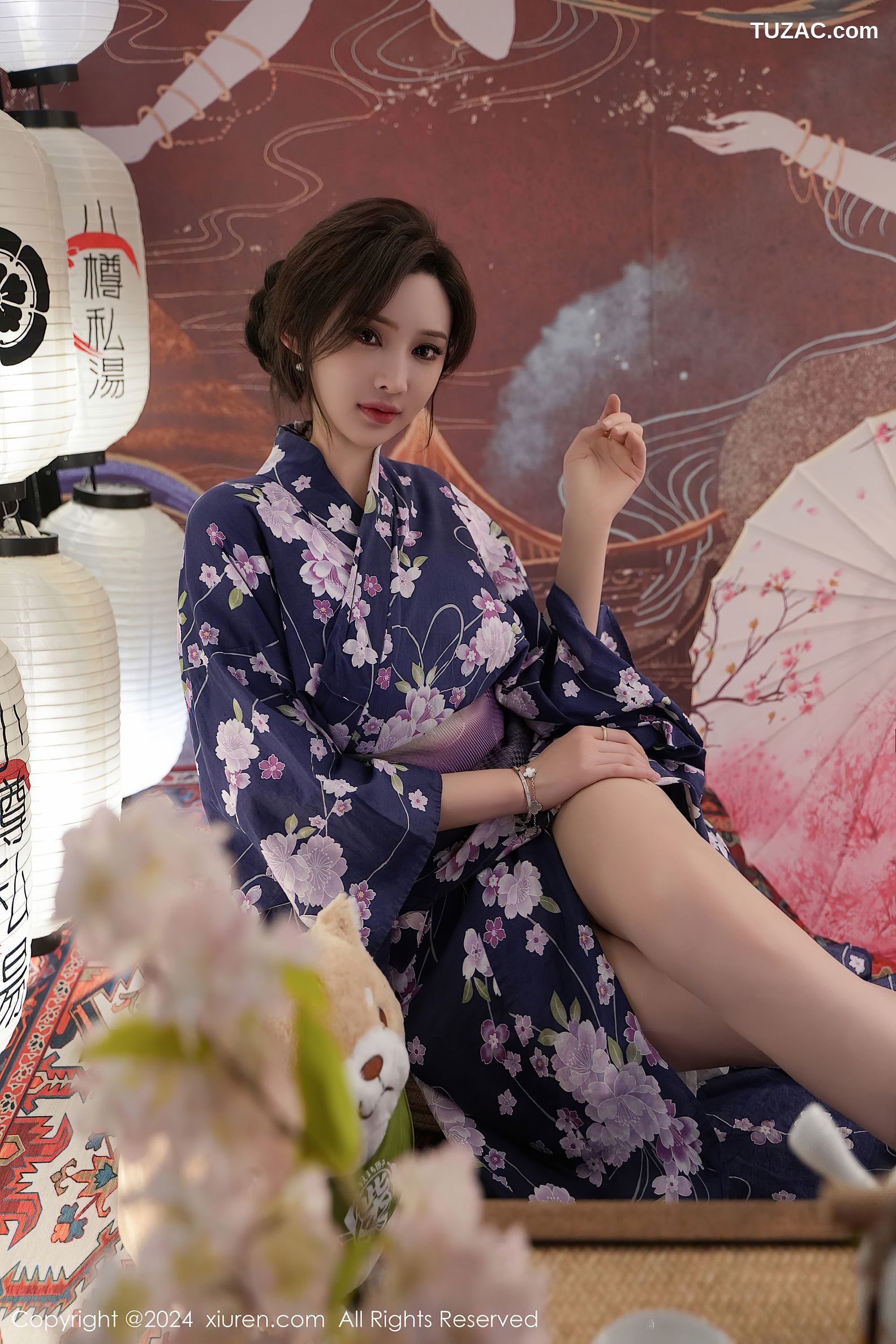 XiuRen秀人网-7975-Carol周妍希-深蓝粉花浴袍-2024.01.17