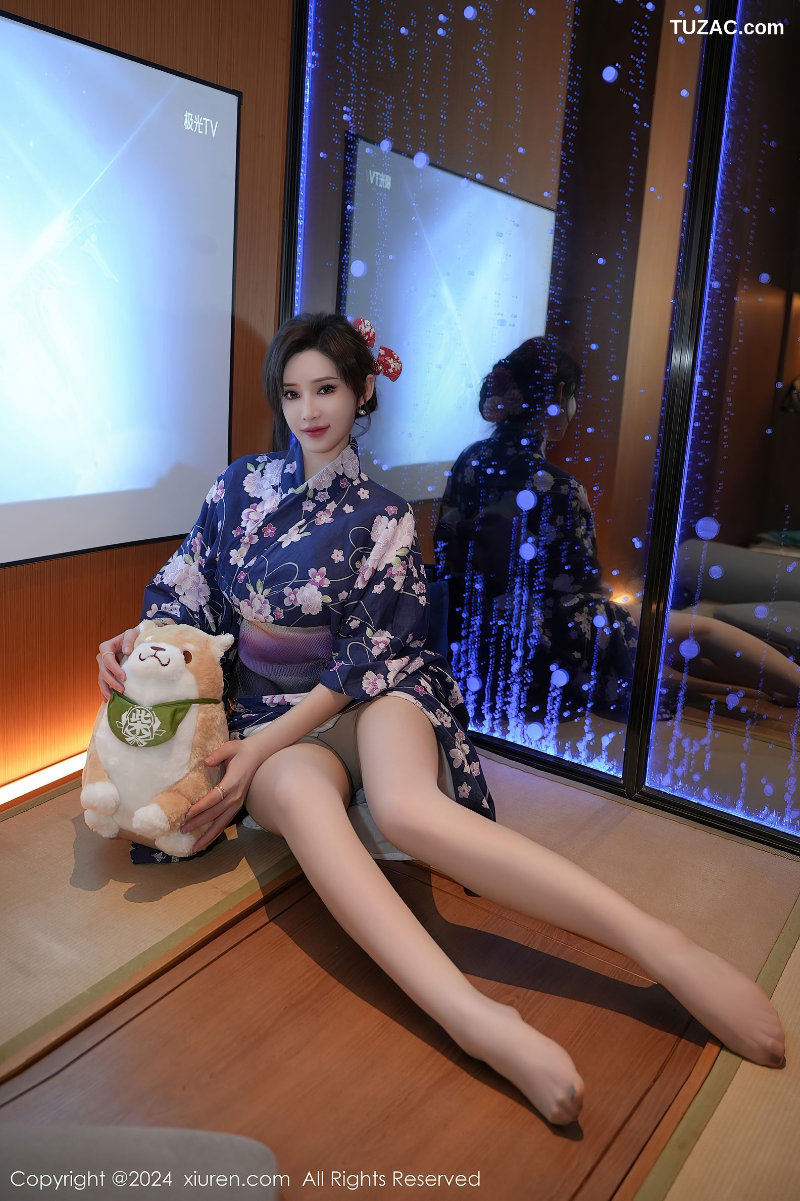 XiuRen秀人网-7975-Carol周妍希-深蓝粉花浴袍-2024.01.17