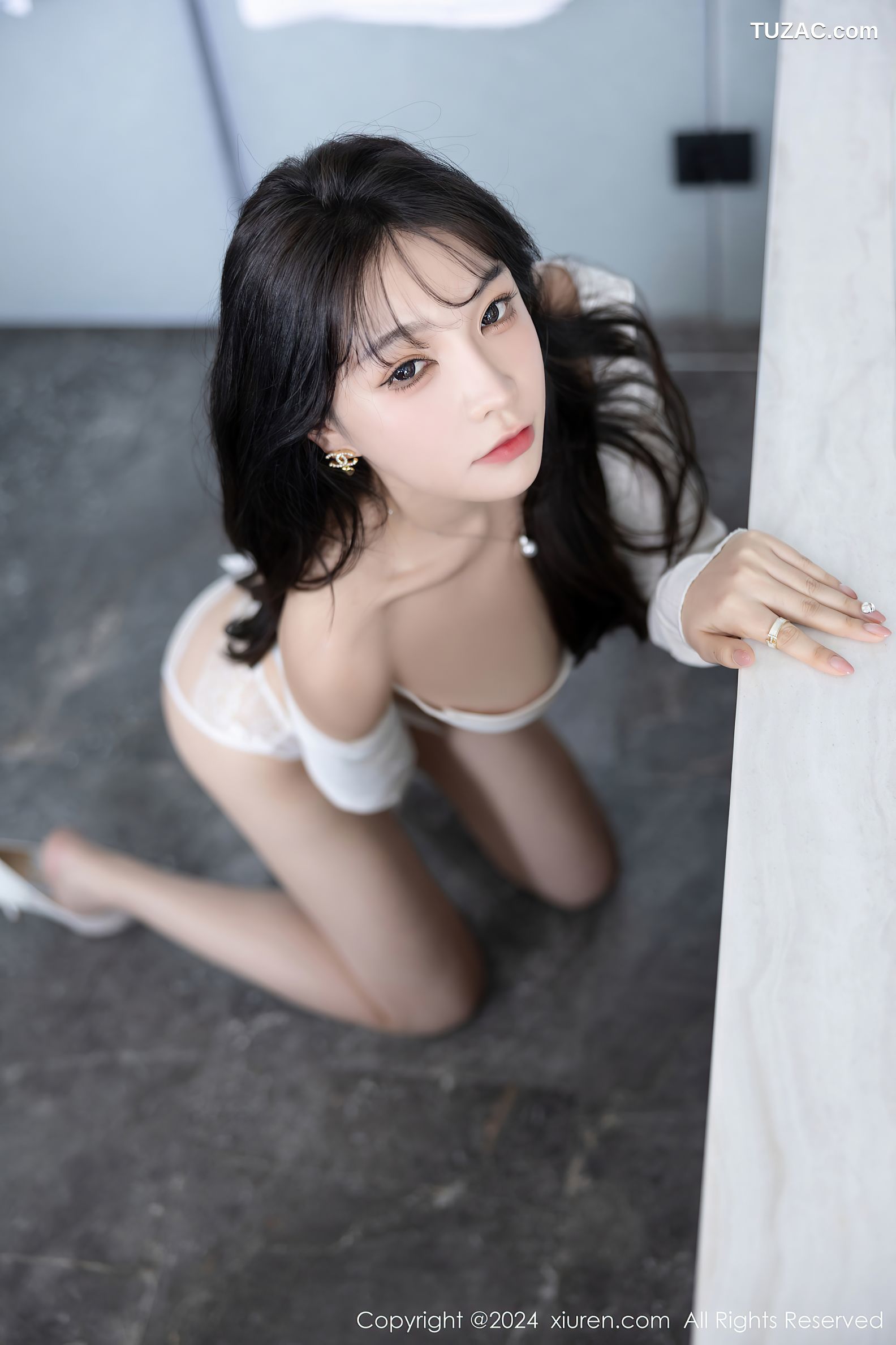 XiuRen秀人网-7976-徐莉芝Booty-淡蓝色连衣短裙白色内衣-2024.01.17