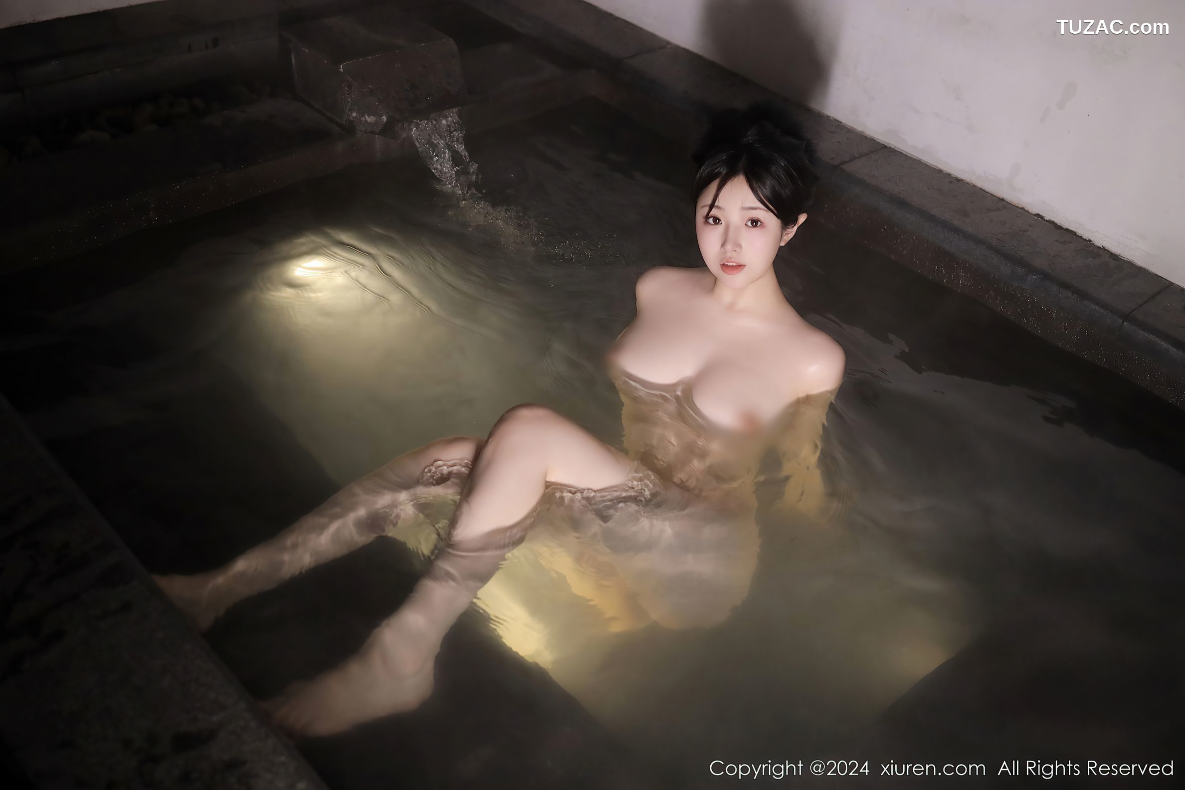 XiuRen秀人网-7977-陈小花-温泉场景大尺度爆乳-2024.01.18