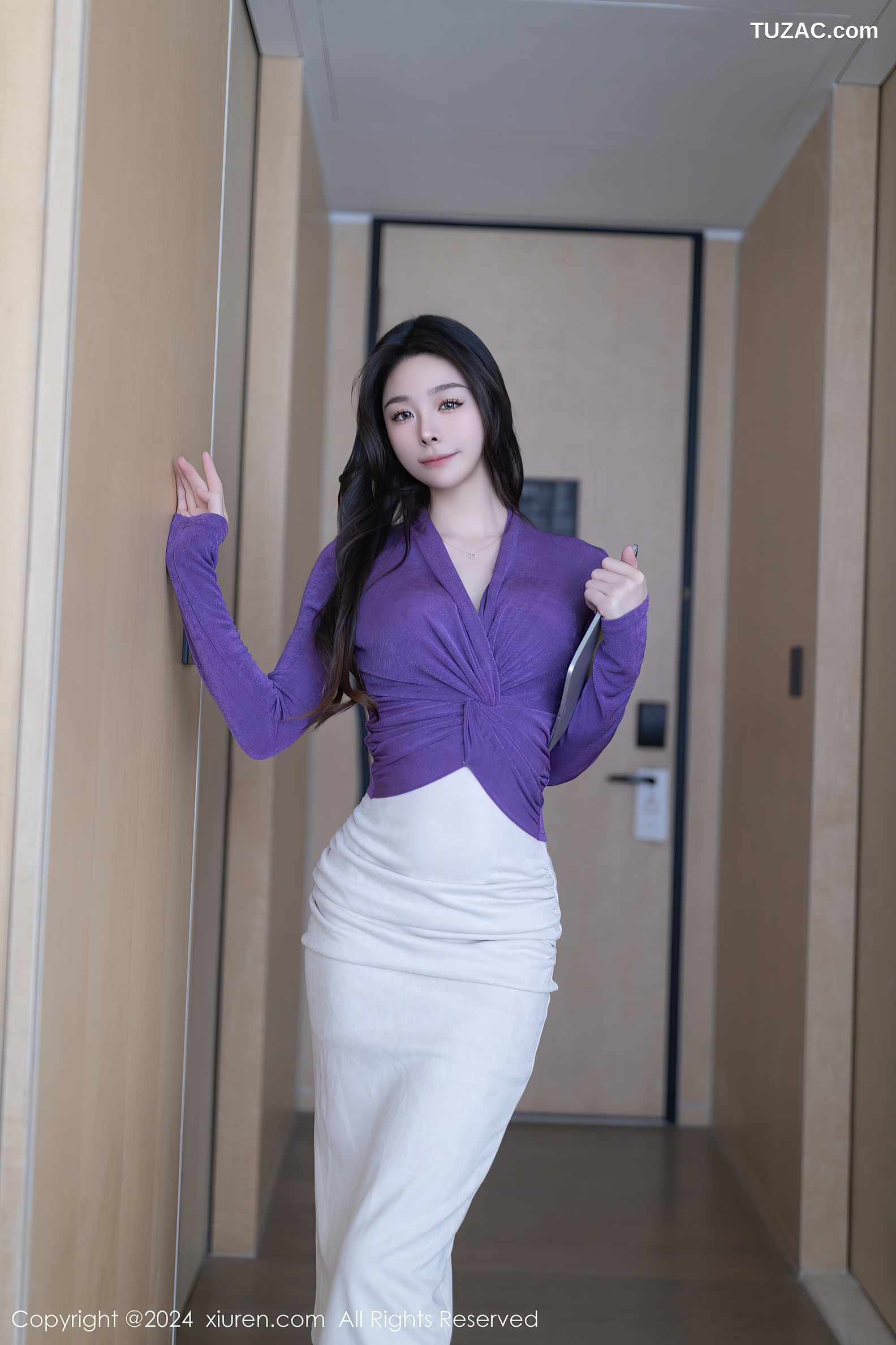 XiuRen秀人网-7982-小逗逗-OL紫衫白裙基金经理角色扮演黑色内衣-2024.01.18