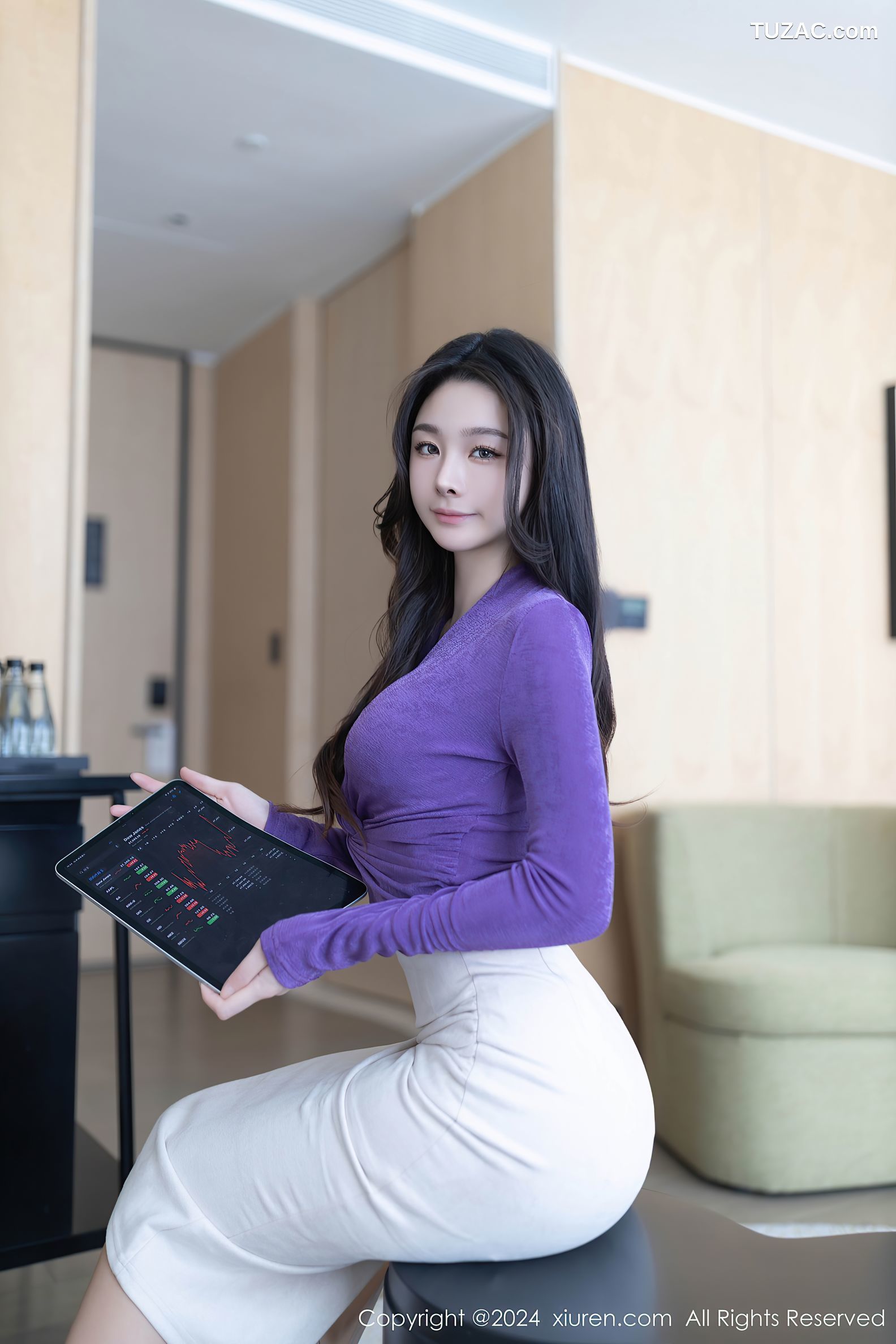 XiuRen秀人网-7982-小逗逗-OL紫衫白裙基金经理角色扮演黑色内衣-2024.01.18
