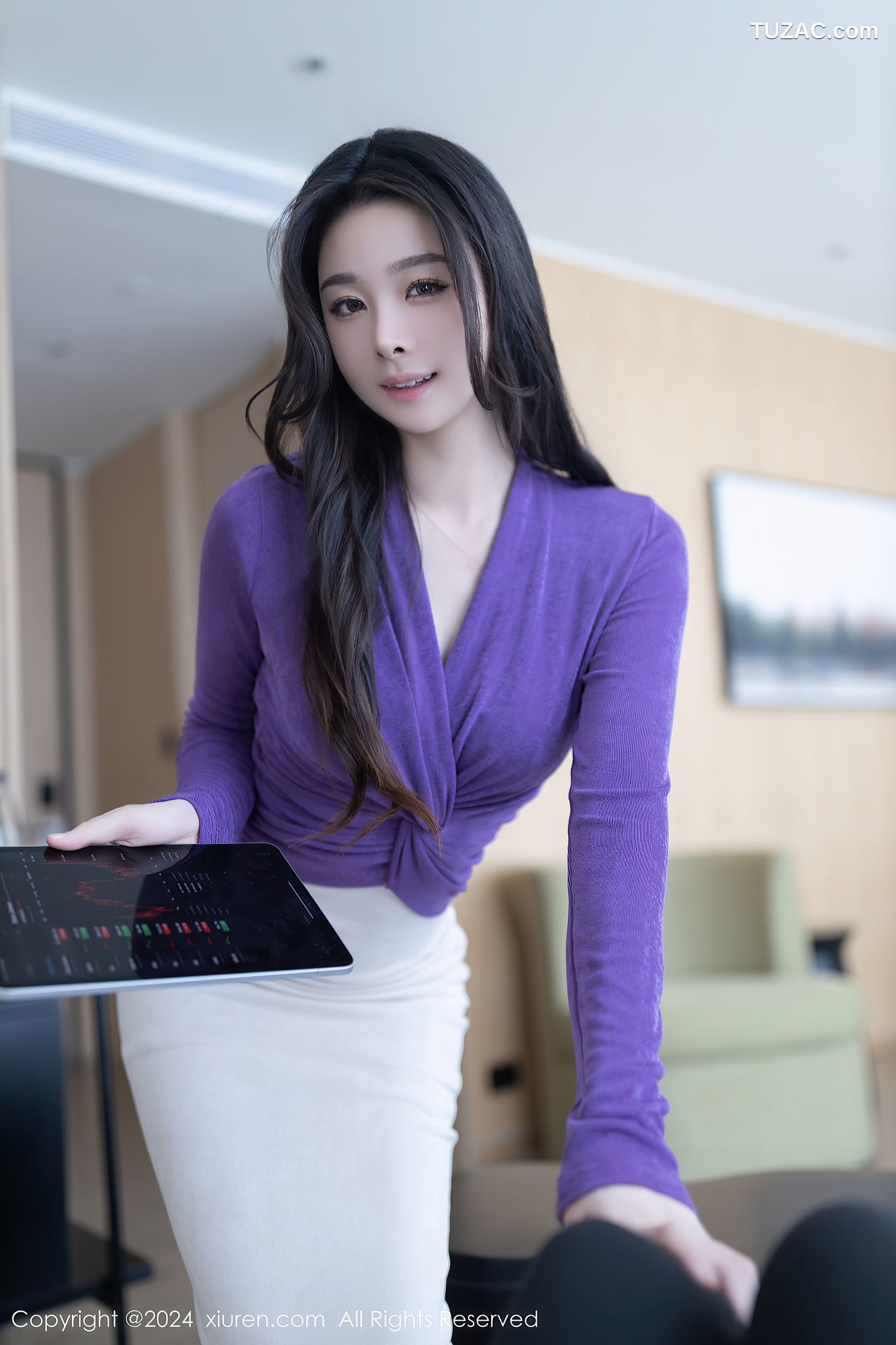 XiuRen秀人网-7982-小逗逗-OL紫衫白裙基金经理角色扮演黑色内衣-2024.01.18