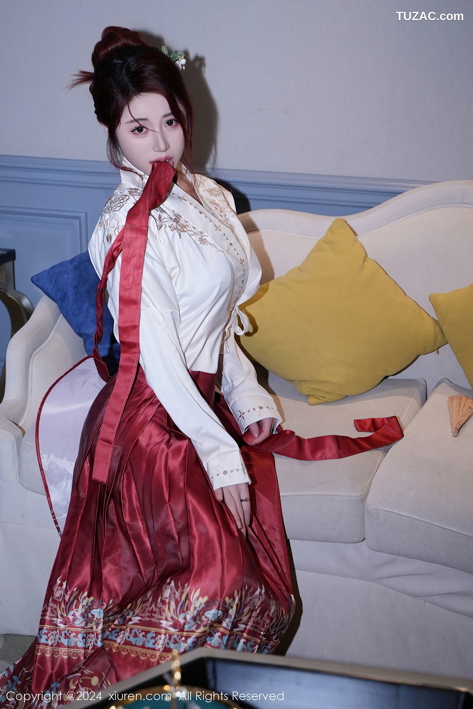 XiuRen秀人网-7985-美七Mia-古风白衣红裙红色情趣内衣-2024.01.19