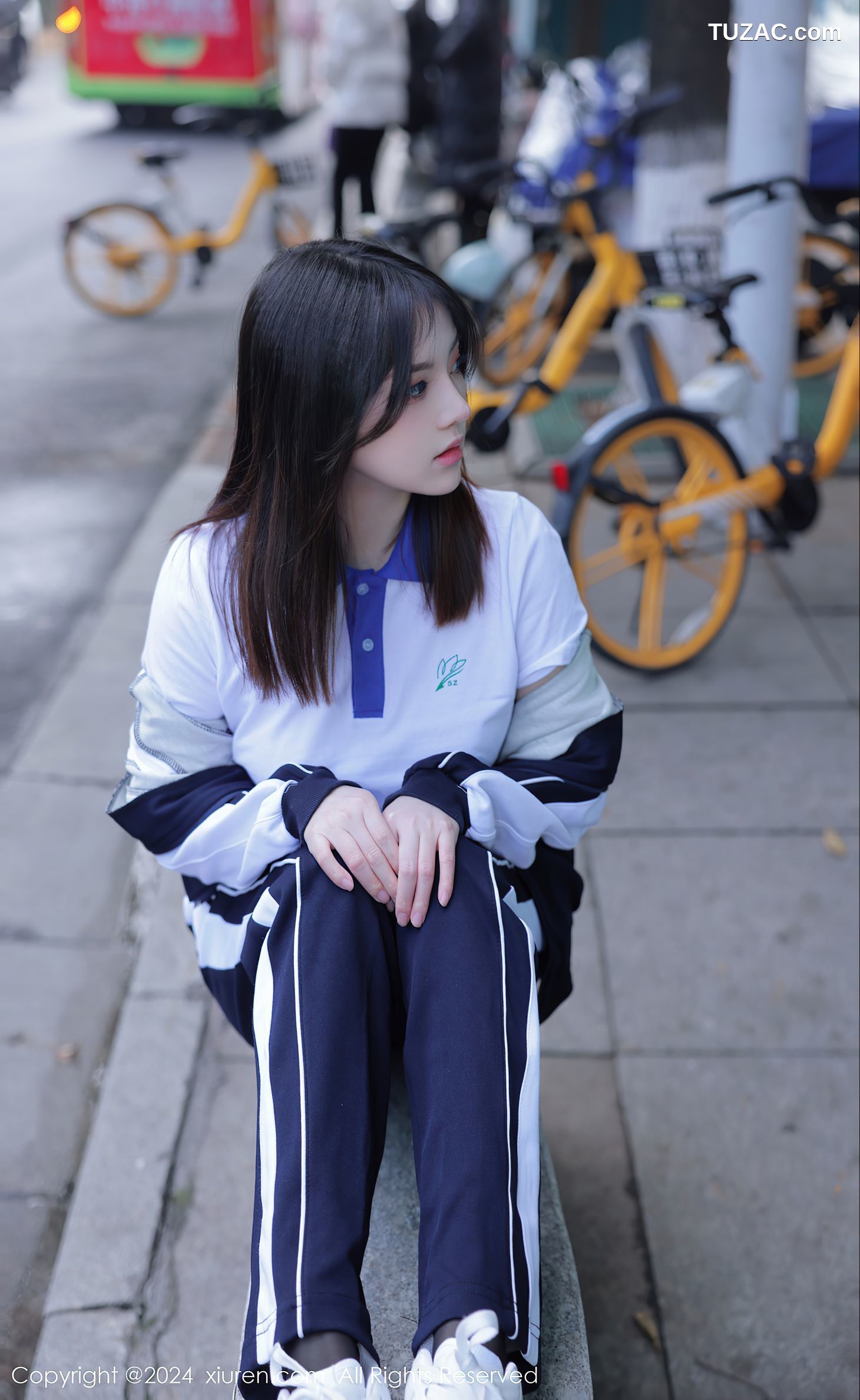 XiuRen秀人网-7994-豆瓣酱-蓝白运动学生装黑丝-2024.01.19