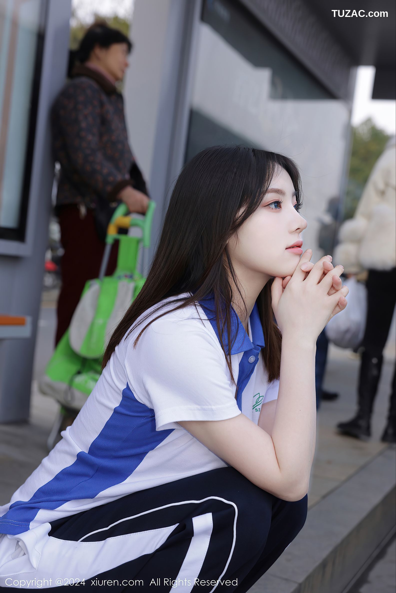 XiuRen秀人网-7994-豆瓣酱-蓝白运动学生装黑丝-2024.01.19