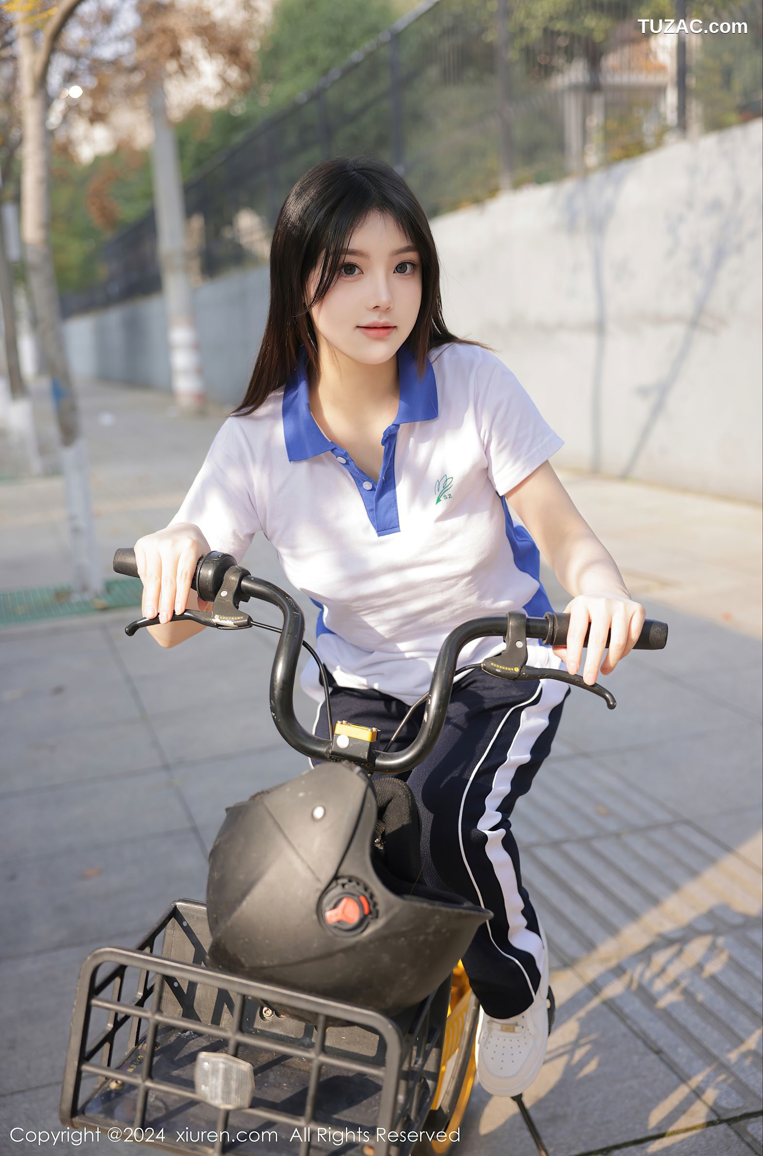 XiuRen秀人网-7994-豆瓣酱-蓝白运动学生装黑丝-2024.01.19