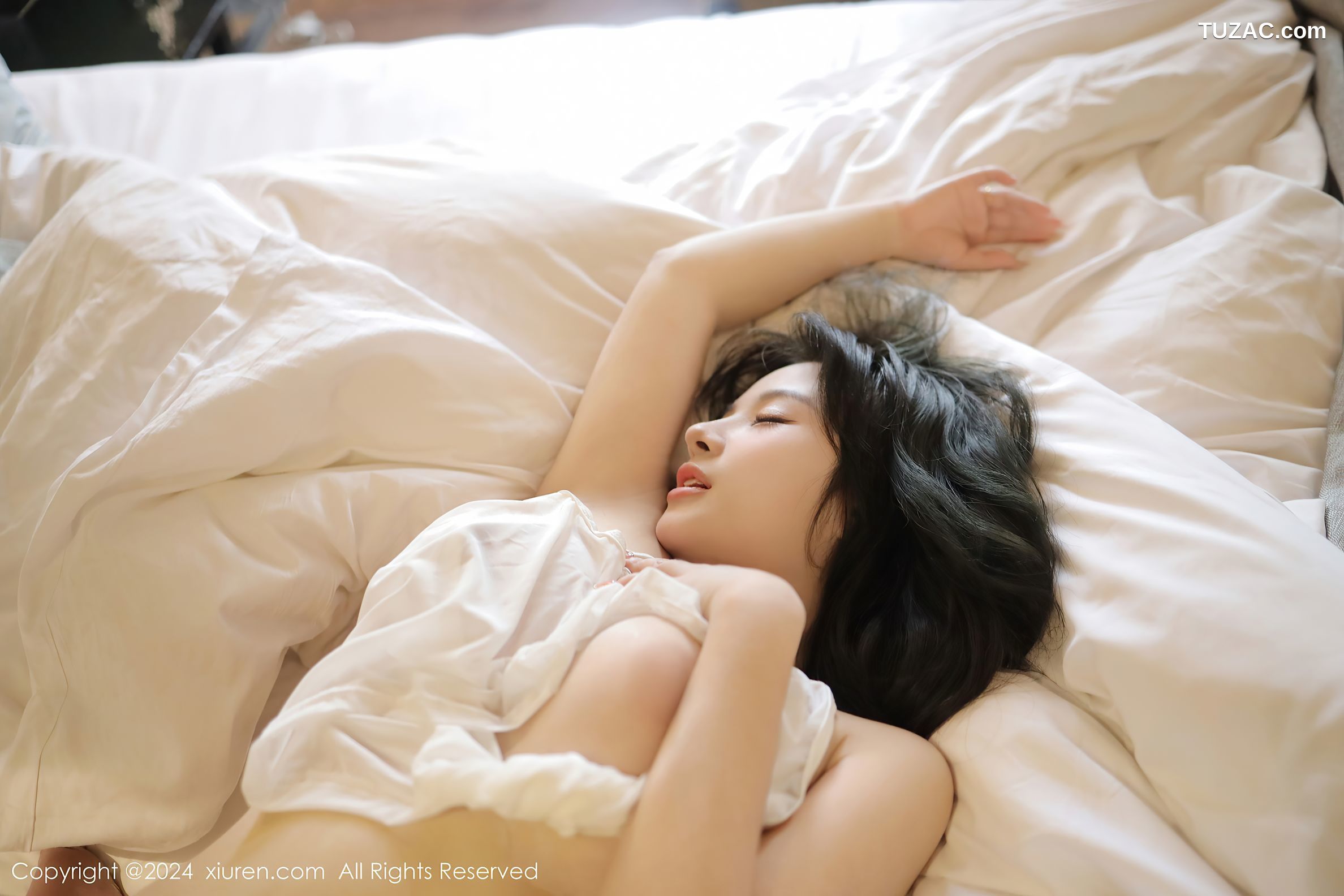 XiuRen秀人网-8002-沈思怡-白色轻透吊带睡衣短裤-2024.01.23