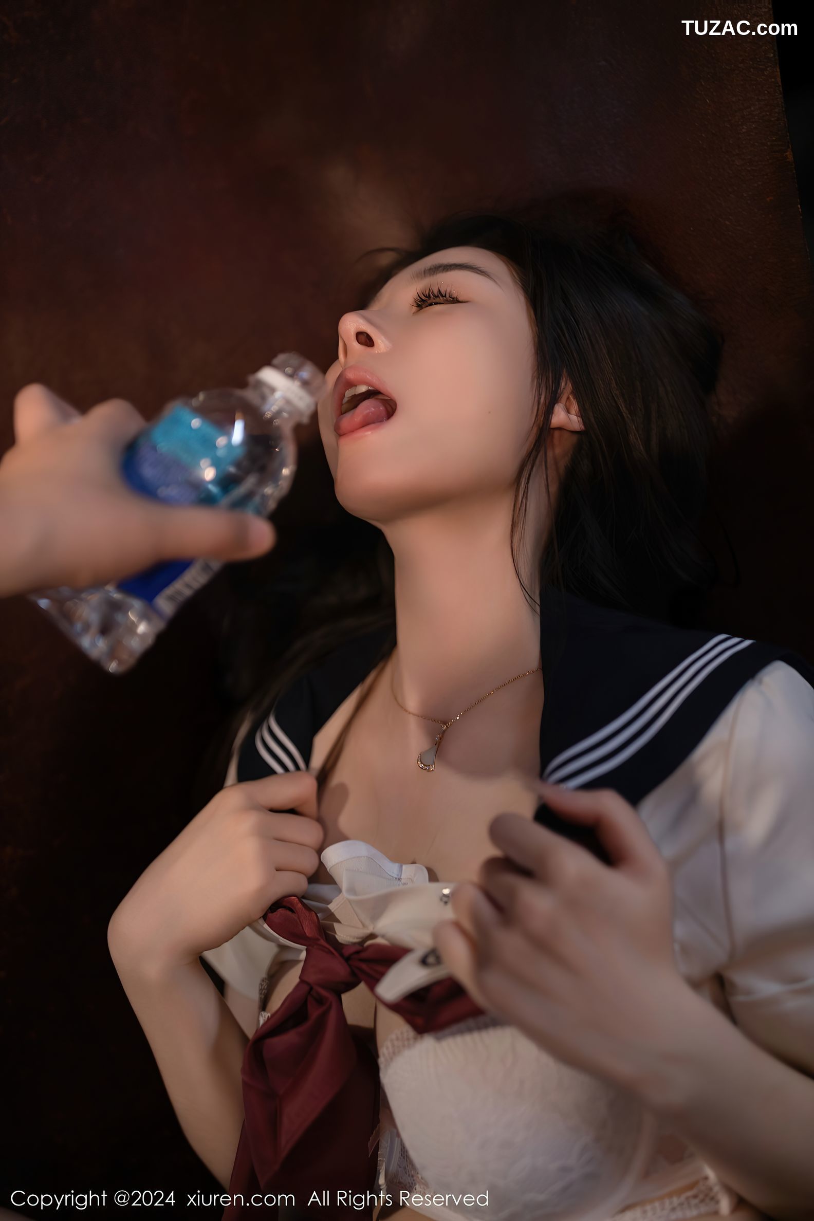 XiuRen秀人网-8020-小逗逗-学生制服白衬衫黑短裙黑丝绑缚-2024.01.25