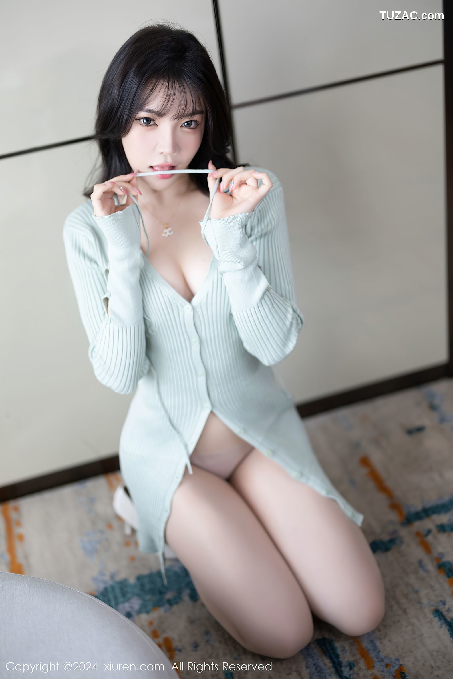 XiuRen秀人网-8028-徐莉芝Booty-牙青色连衣短裙淡紫色内衣-2024.01.26