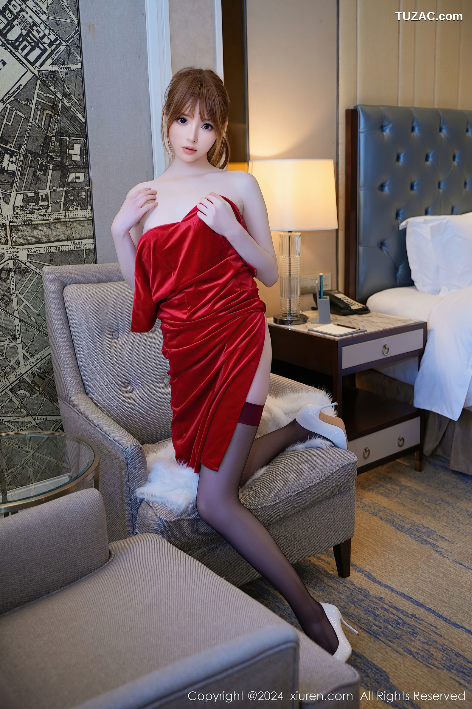 XiuRen秀人网-8040-梦灵儿Mini-红色连衣短裙黑丝红色吊袜带-2024.01.31
