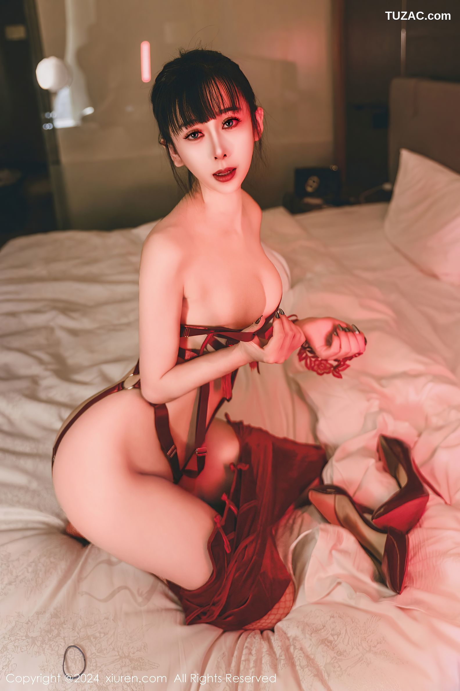 XiuRen秀人网-8047-宝宝甜-酒后微醺-红色情趣短旗袍内衣爆乳-2024.02.01