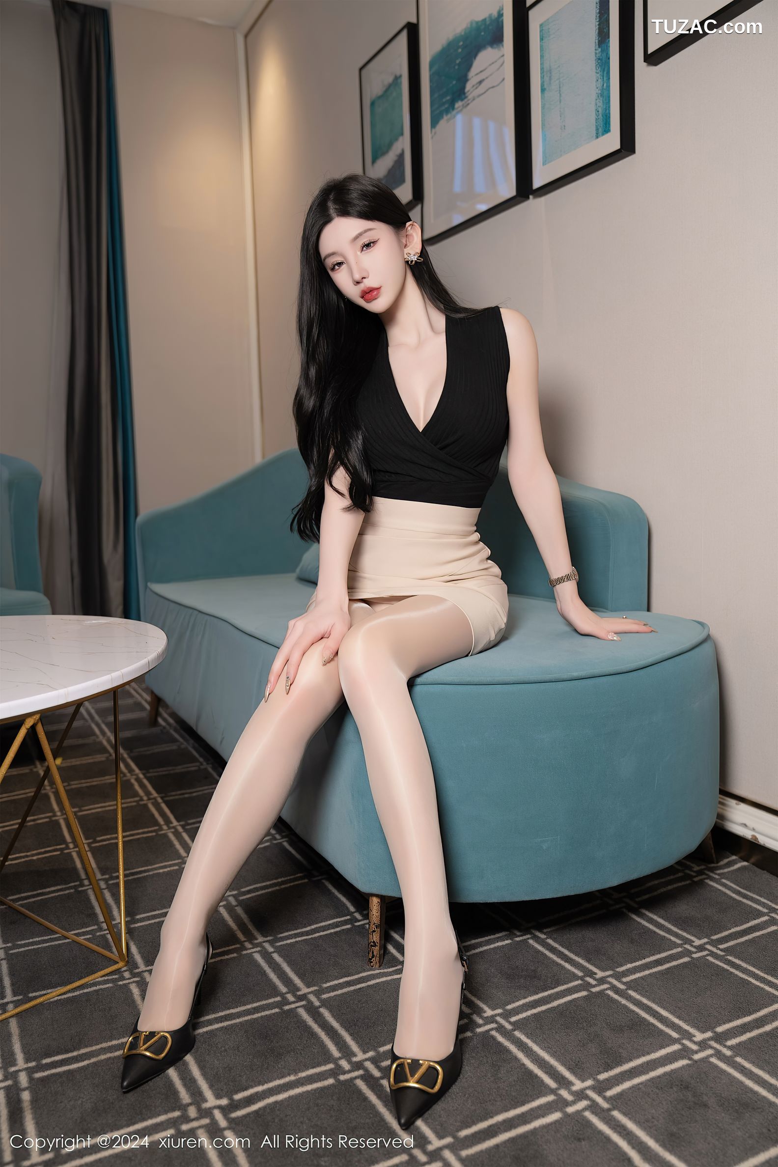 XiuRen秀人网-8057-周于希Sally-主题《女友真的骚》黑衣米色短裙黑丝黑色皮质情趣内衣-2024.02.02