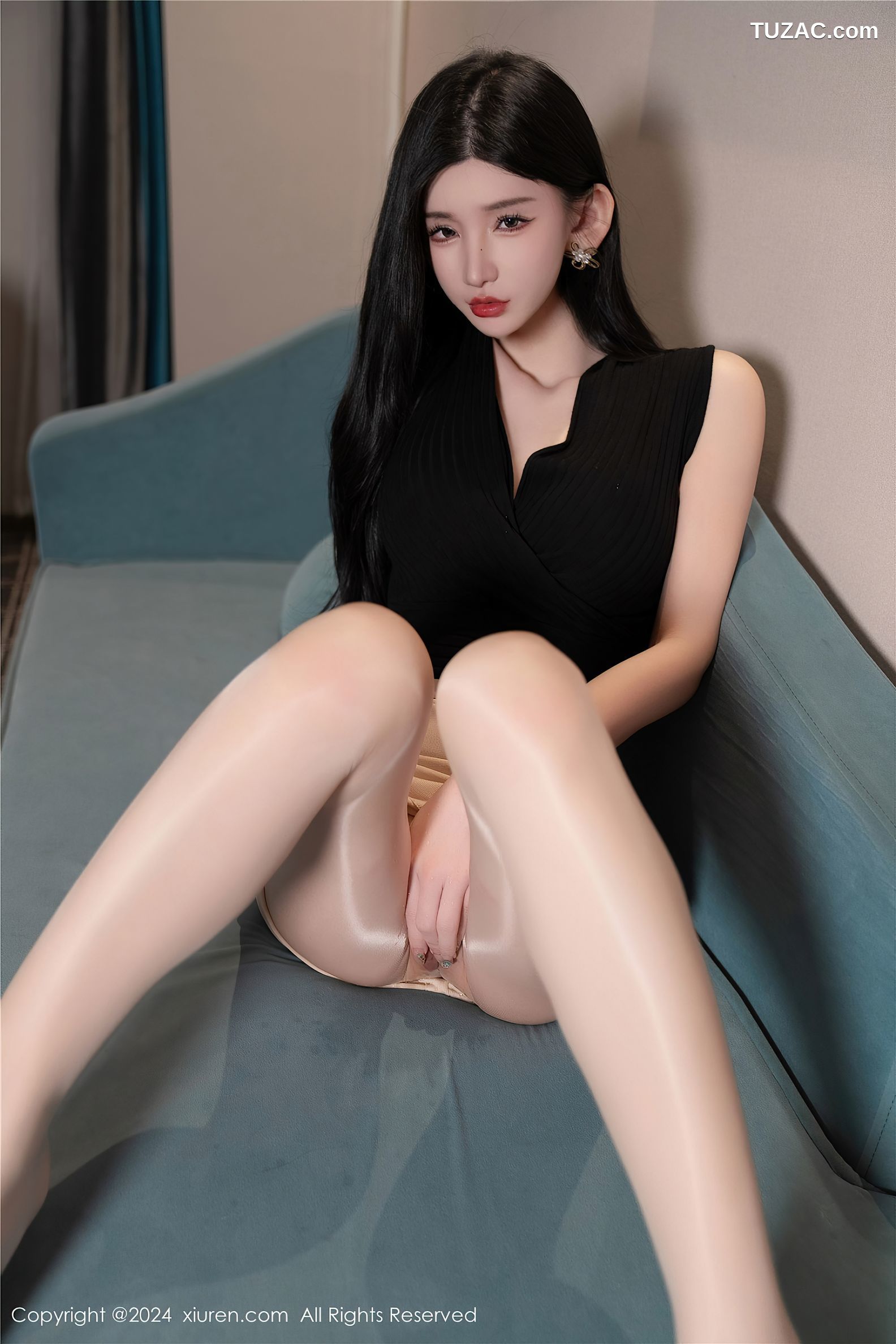 XiuRen秀人网-8057-周于希Sally-主题《女友真的骚》黑衣米色短裙黑丝黑色皮质情趣内衣-2024.02.02