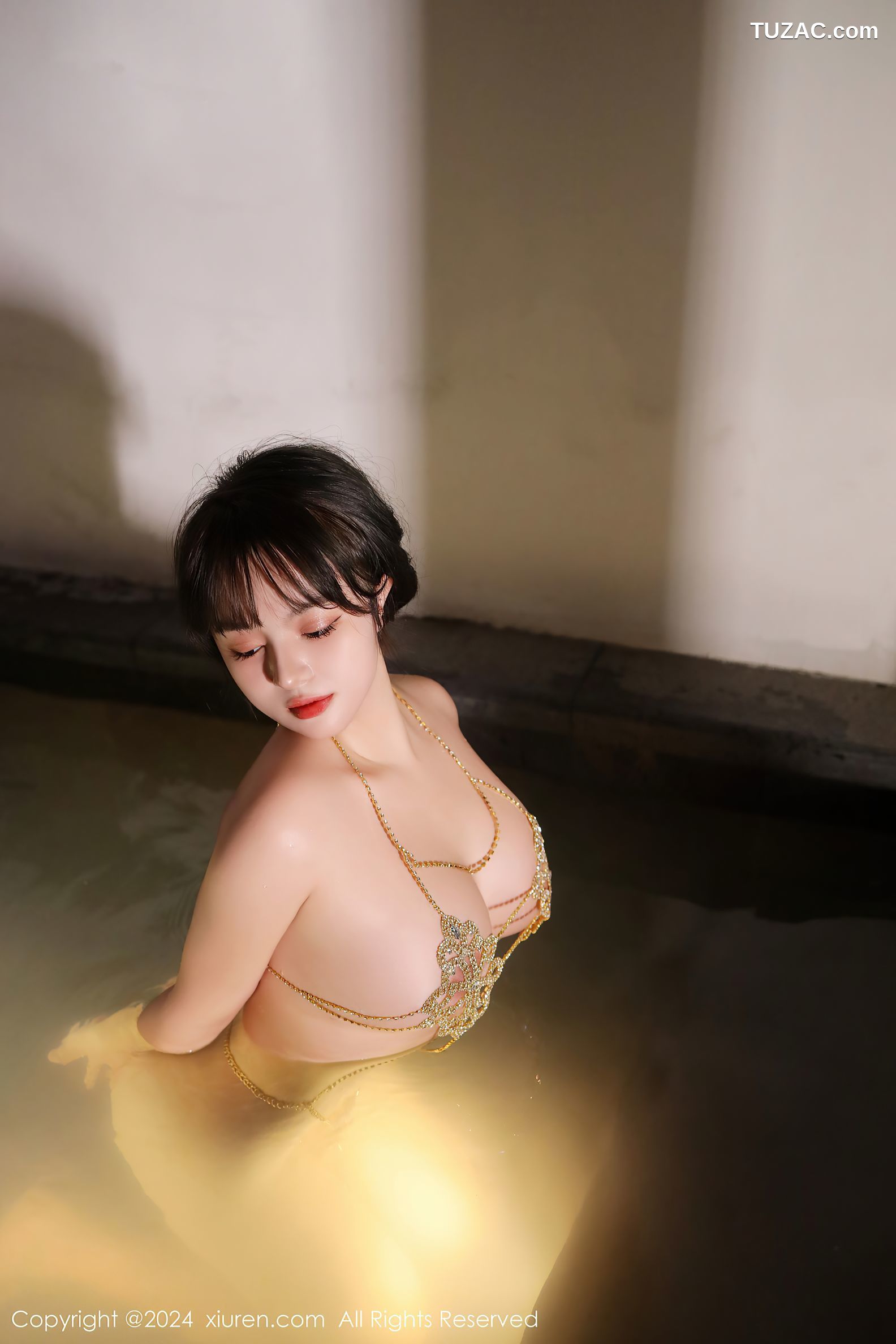 XiuRen秀人网-8075-沈思怡-珠链情趣内衣温泉爆乳-2024.02.06