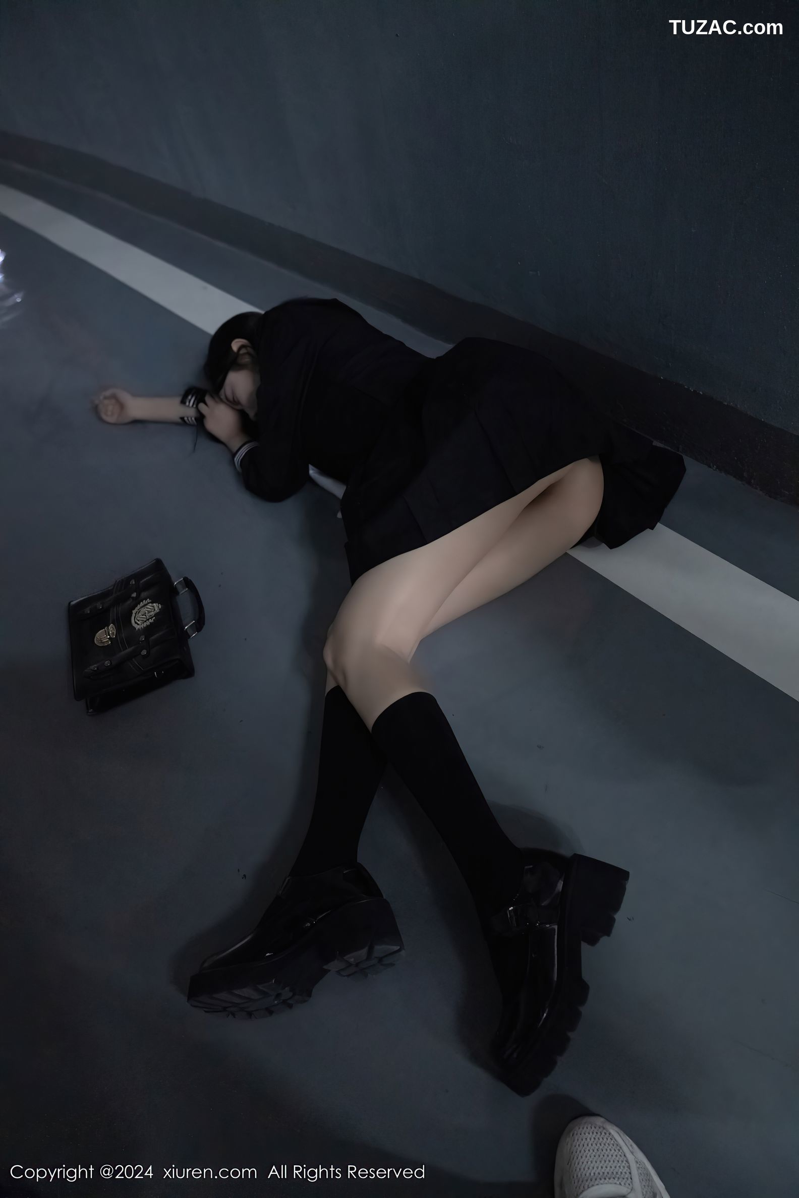 XiuRen秀人网-8080-杨晨晨Yome-黑色水手装女生迷晕囚禁绑缚-2024.02.06