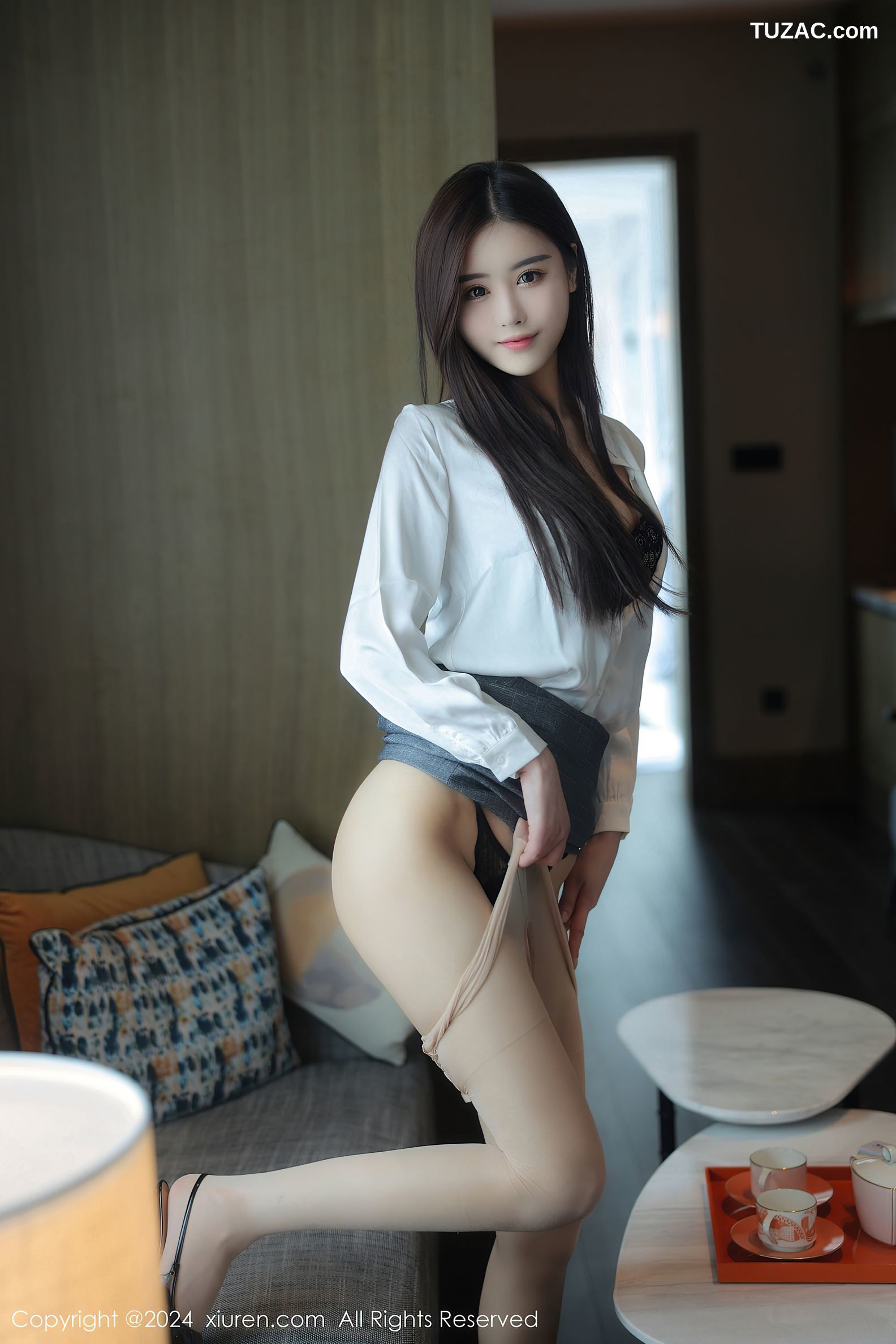 XiuRen秀人网-8081-晚苏susu-OL深灰裙装白衬衫黑色蕾丝内衣-2024.02.07